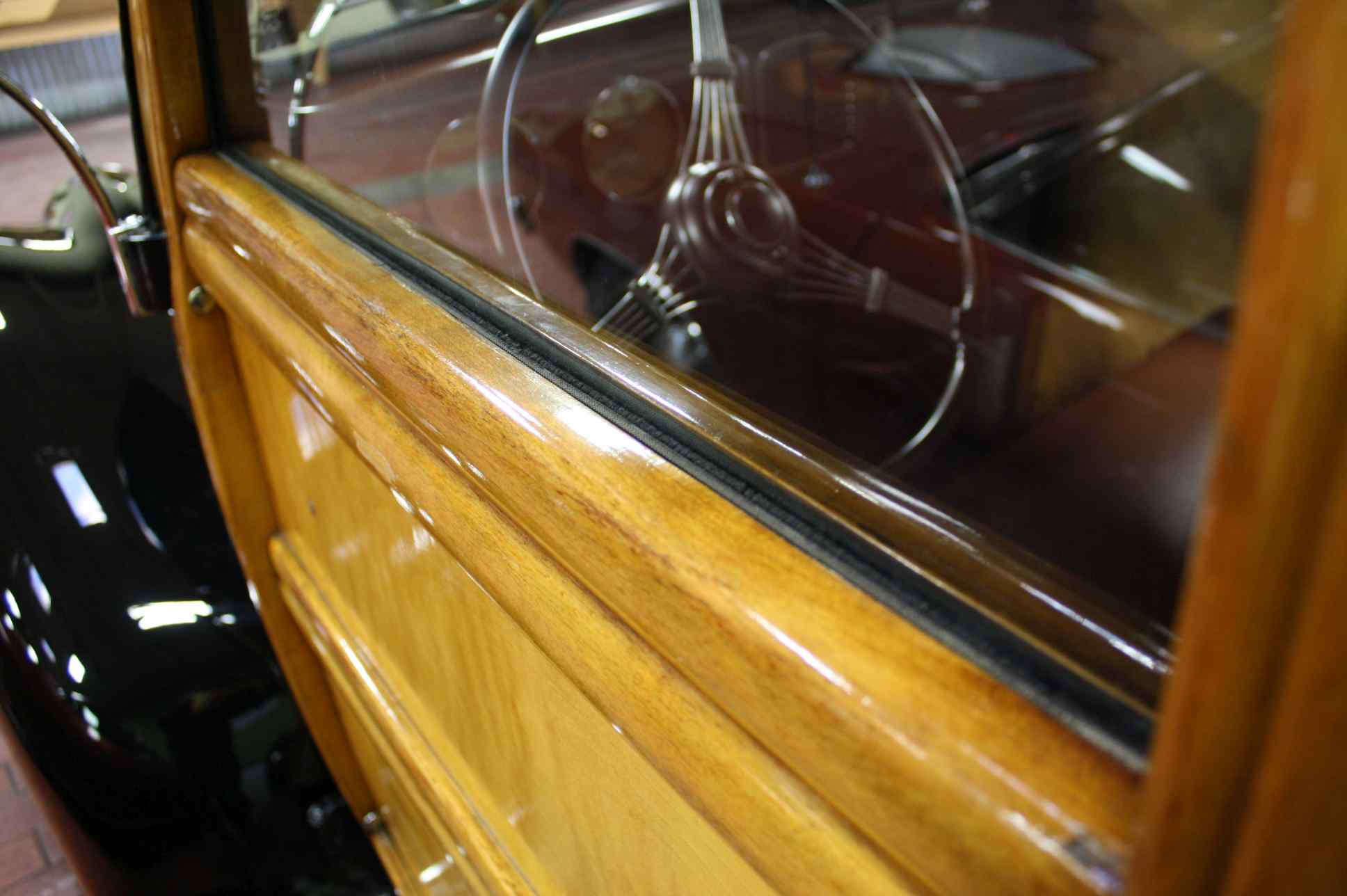 1938 Ford Woody Deluxe