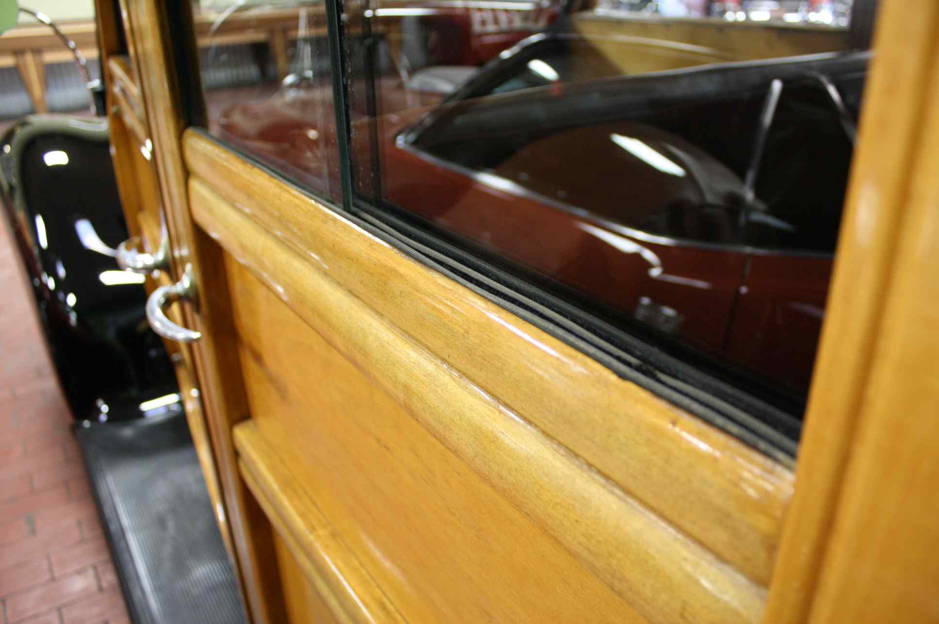 1938 Ford Woody Deluxe