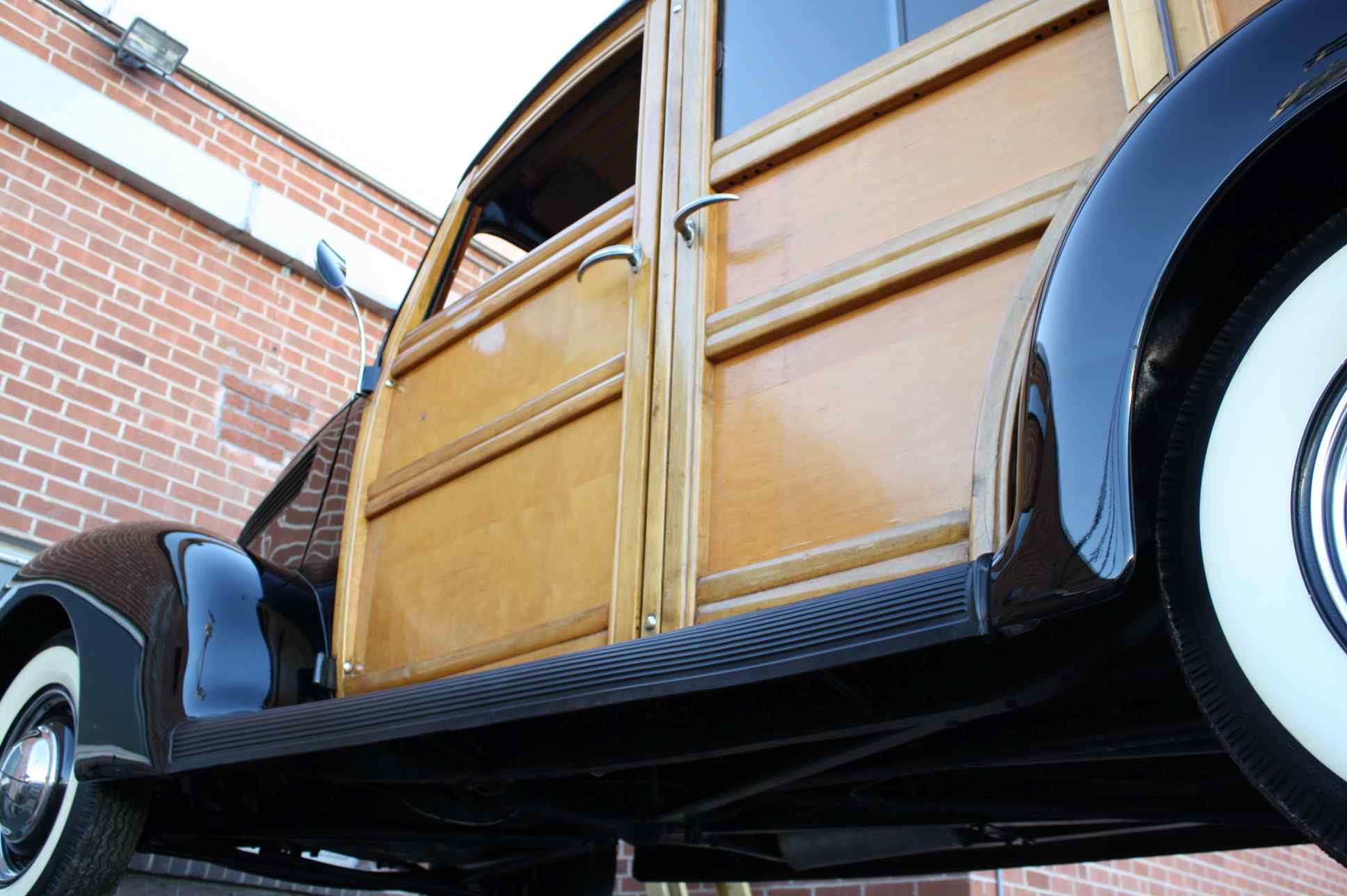 1938 Ford Woody Deluxe