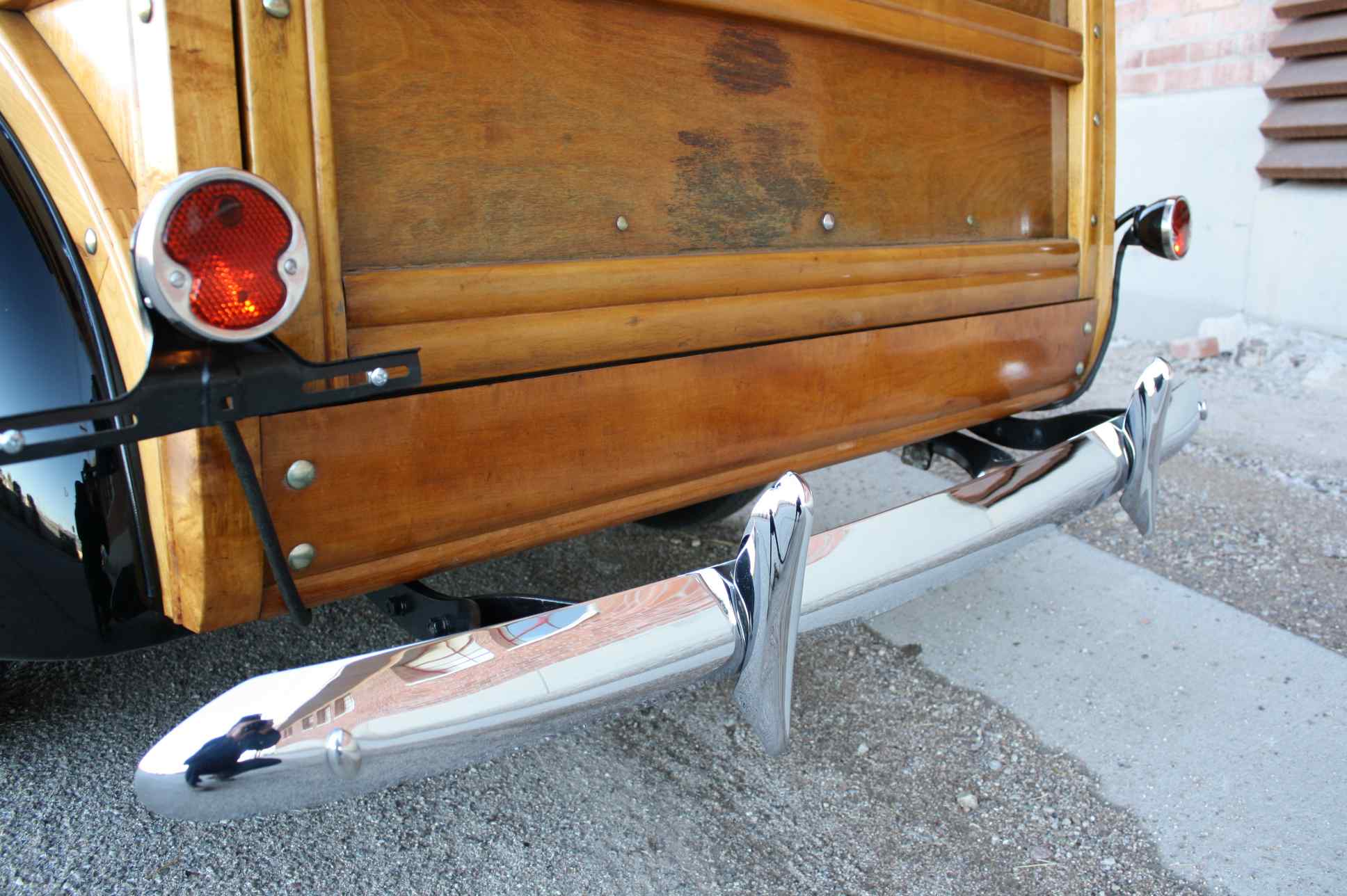 1938 Ford Woody Deluxe