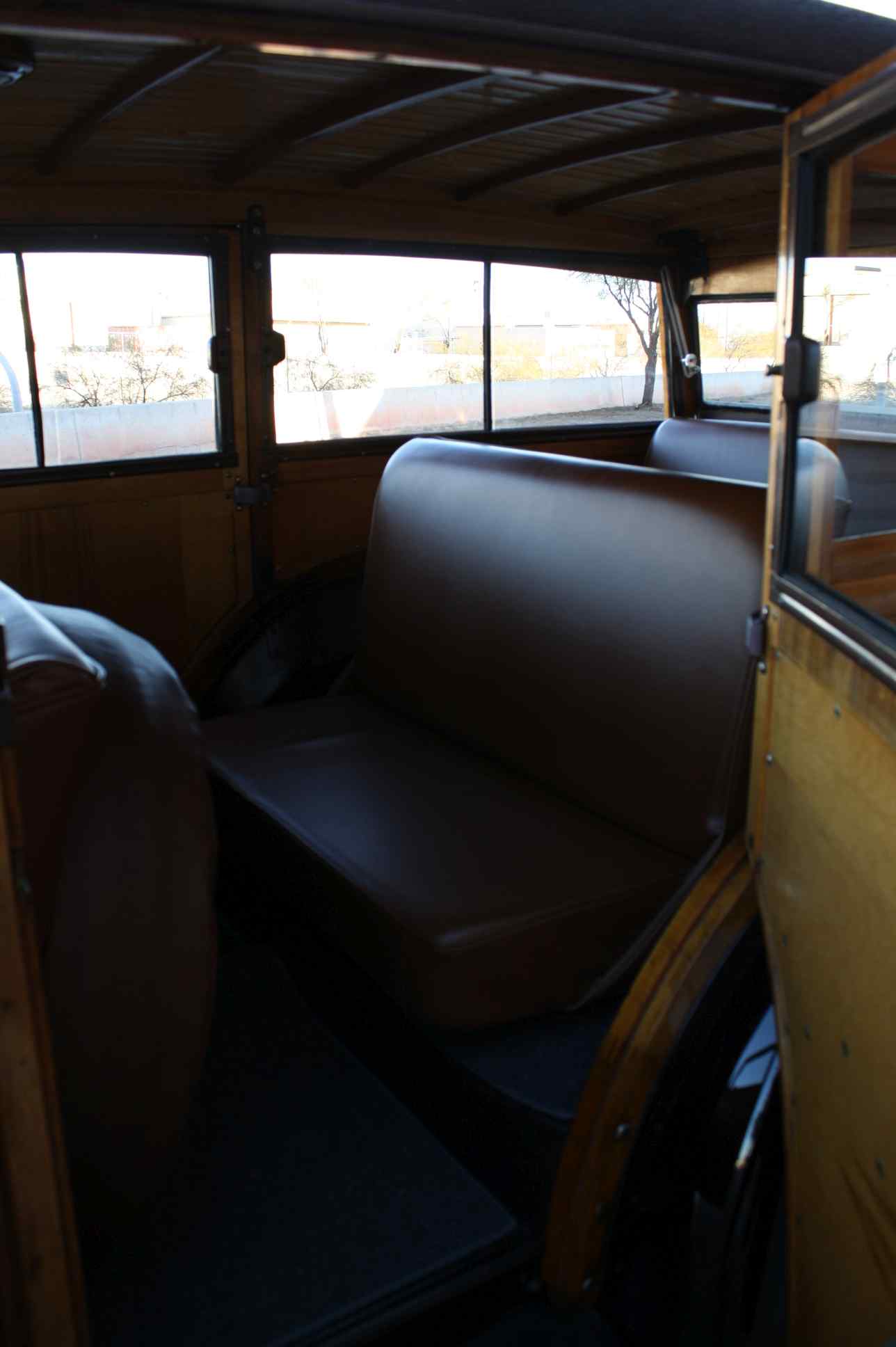 1938 Ford Woody Deluxe