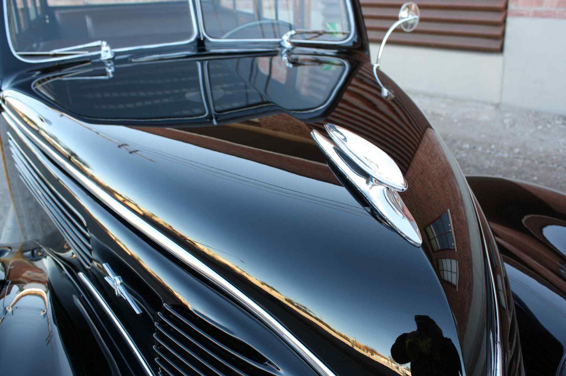 1938 Ford Woody Deluxe
