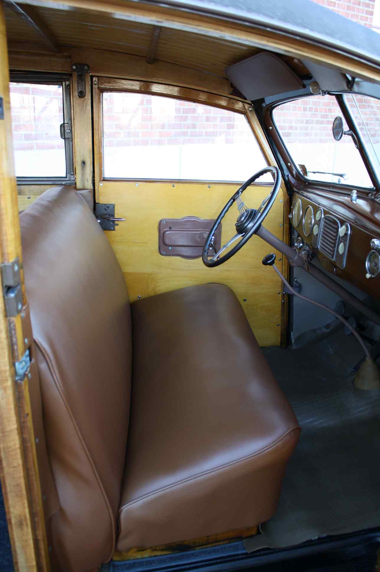 1938 Ford Woody Deluxe