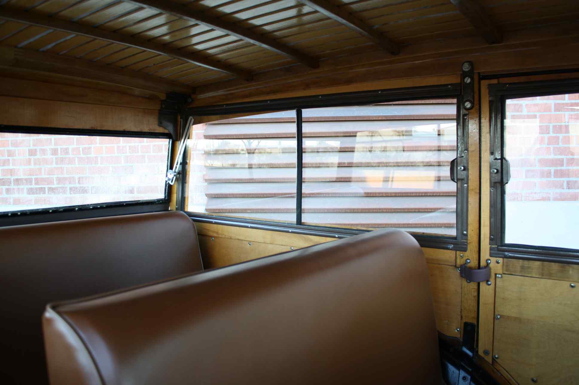 1938 Ford Woody Deluxe