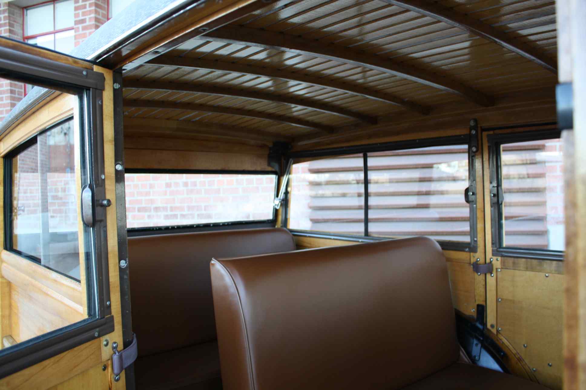 1938 Ford Woody Deluxe