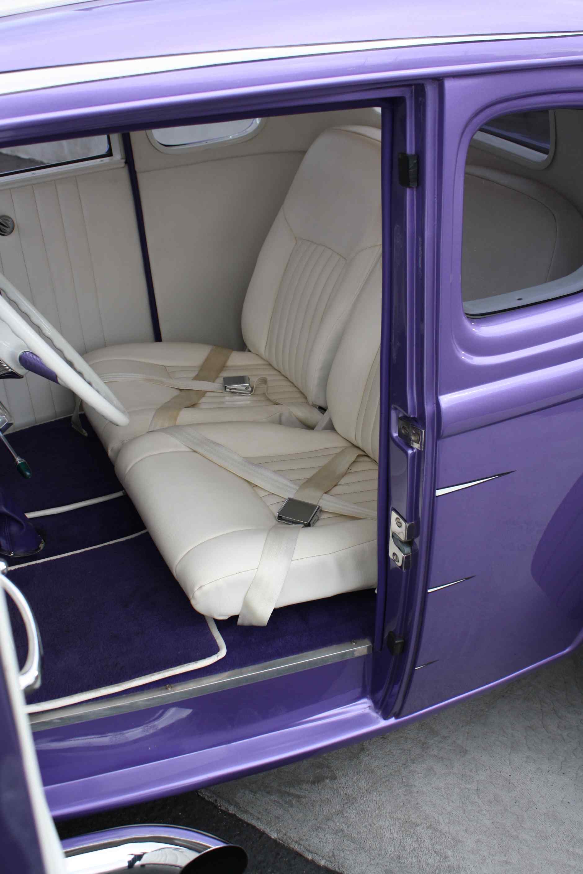 1932 Ford 5 window Coupe