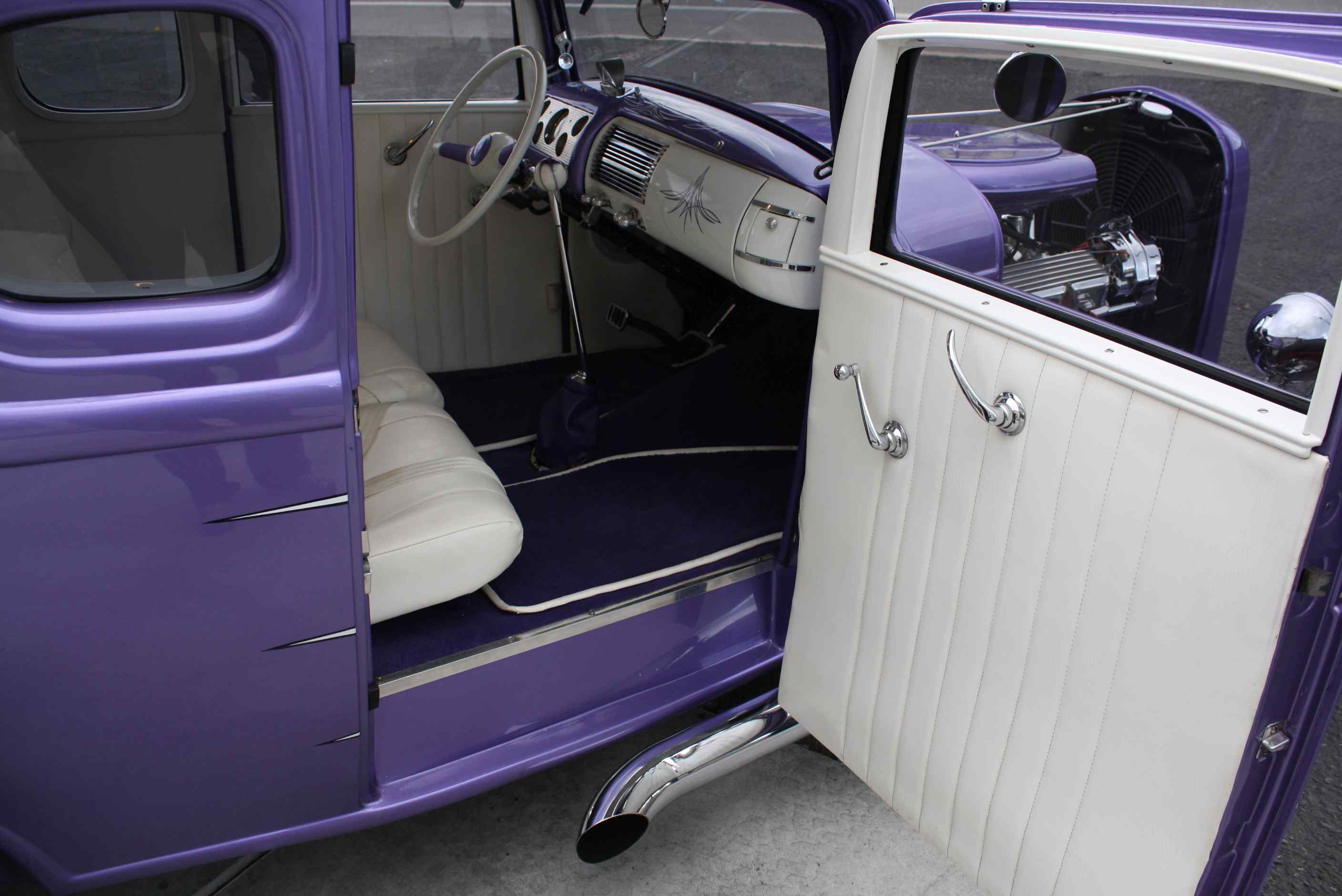1932 Ford 5 window Coupe