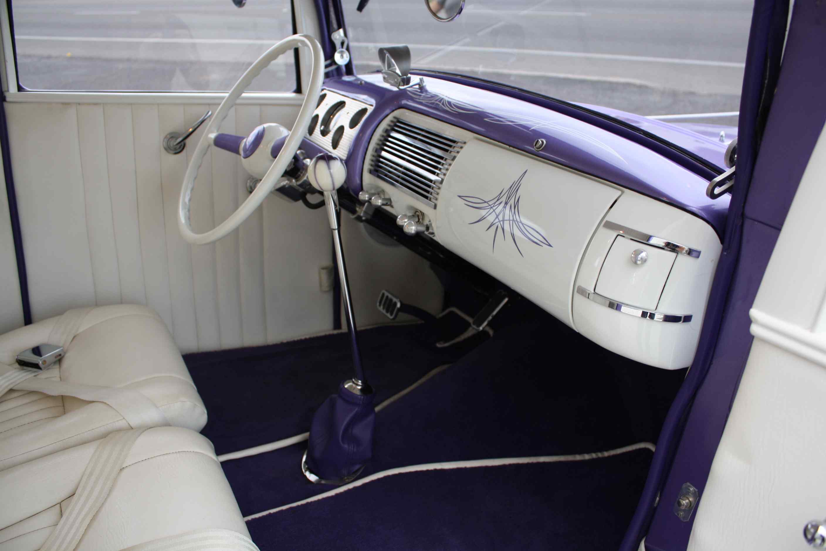 1932 Ford 5 window Coupe