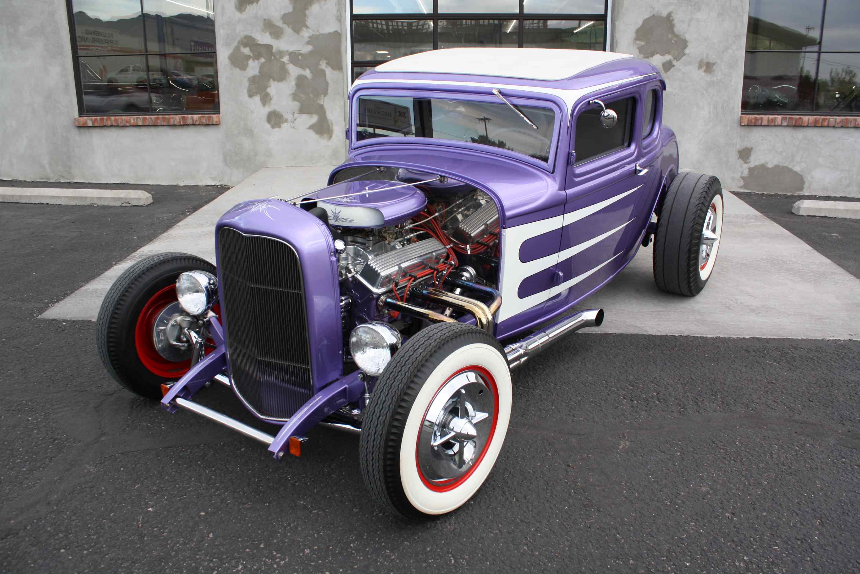 1932 Ford 5 window Coupe