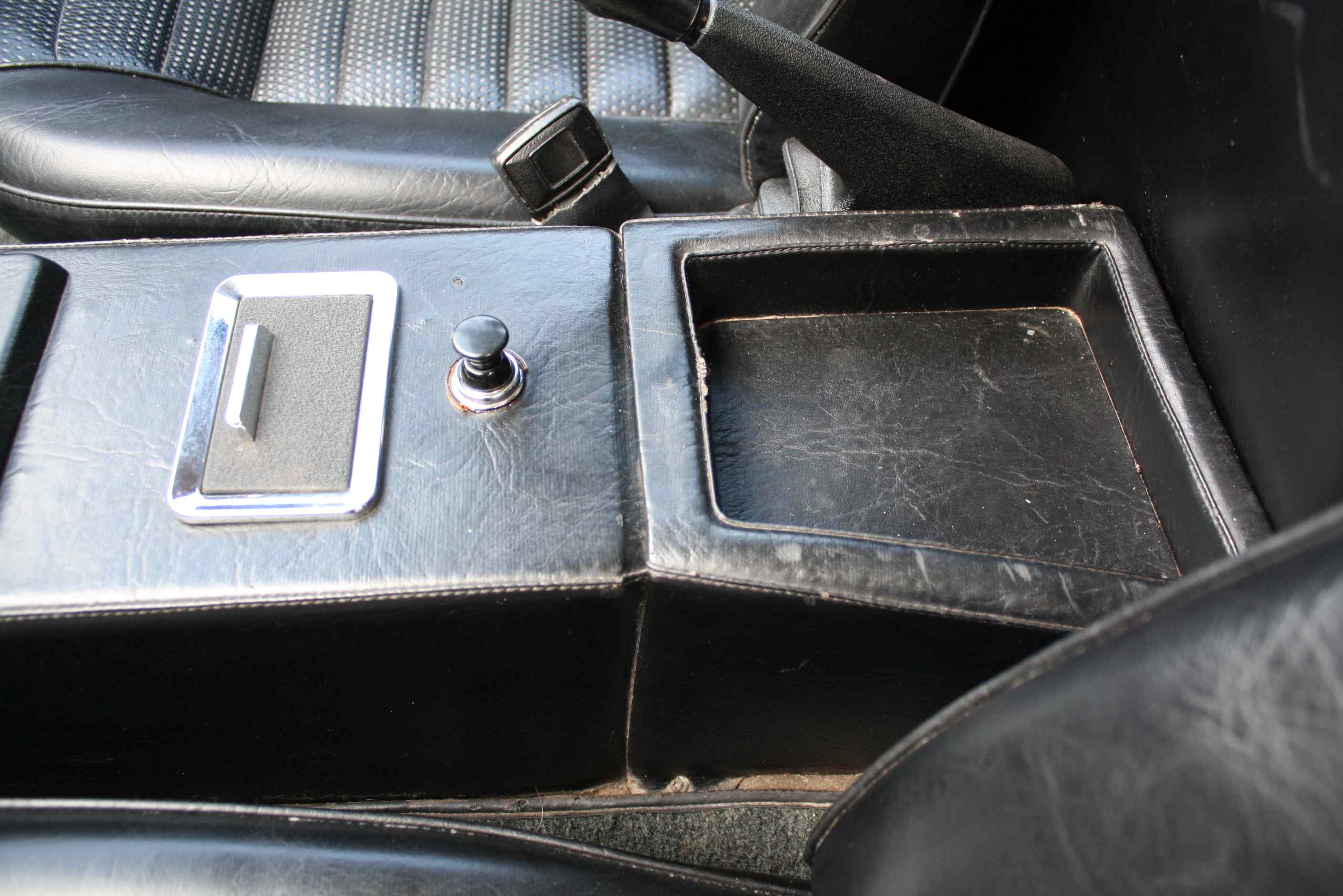 1972 DeTomaso Pantera