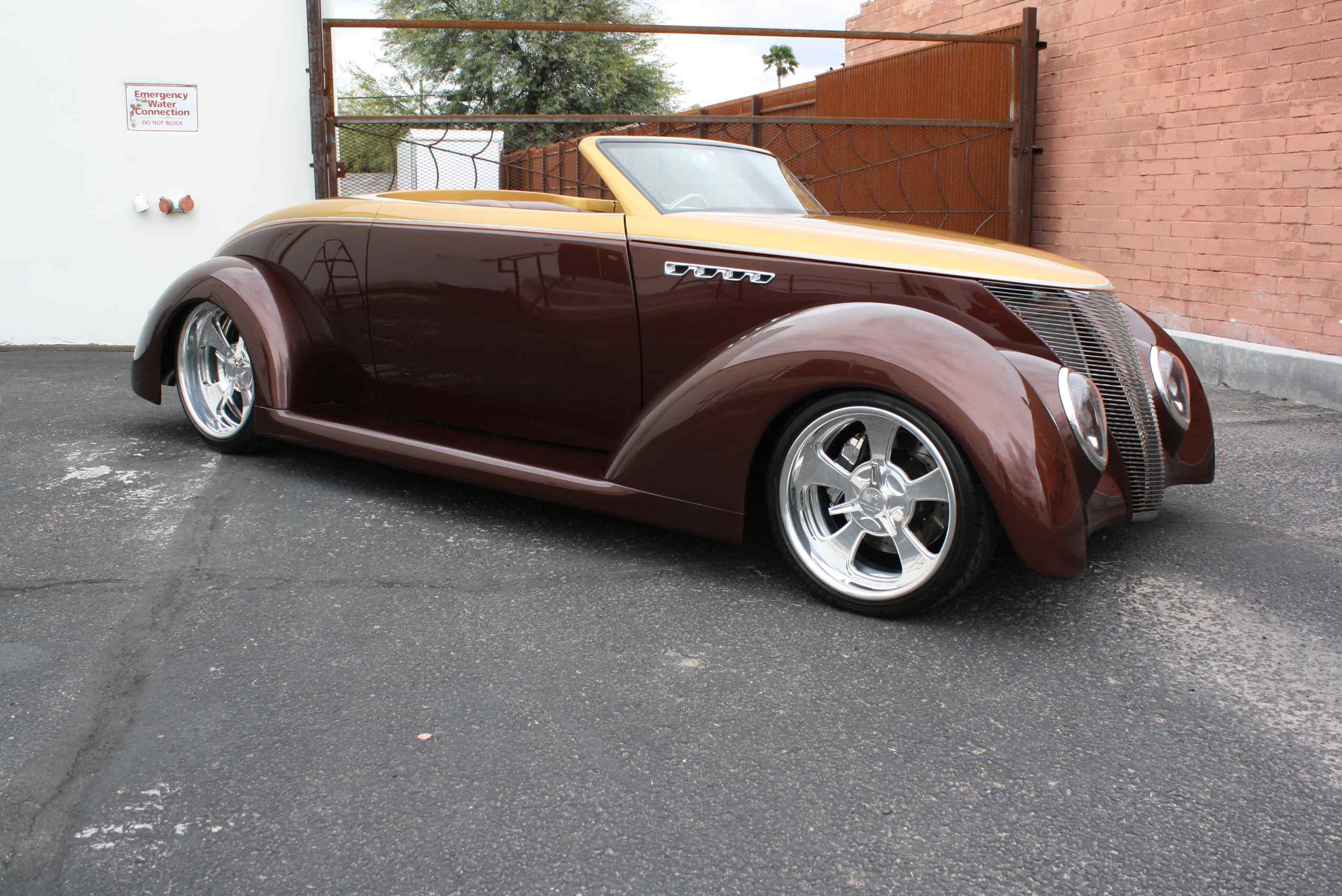 1937 Ford Roadster
