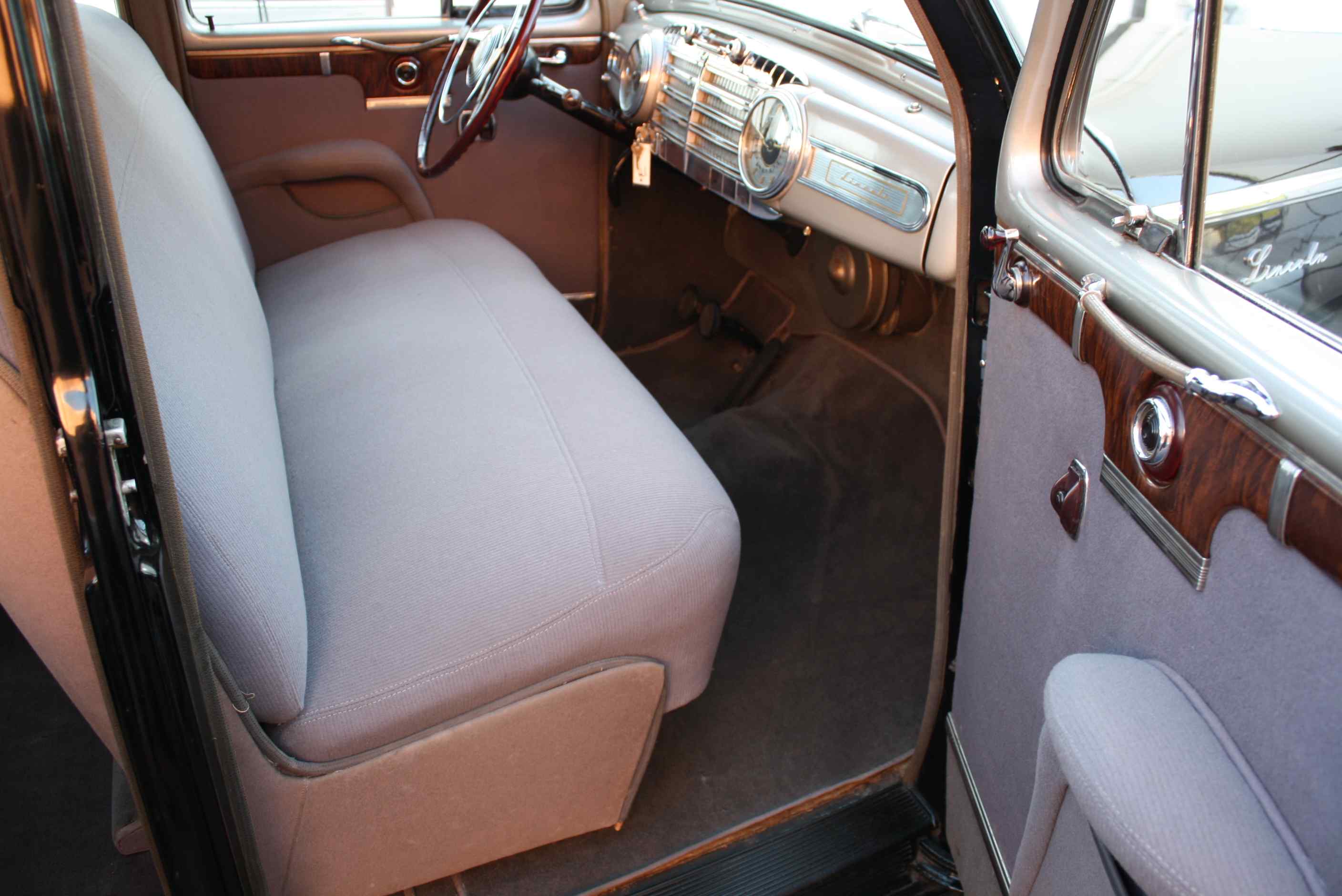 1947 Lincoln Town Car V12 Sedan