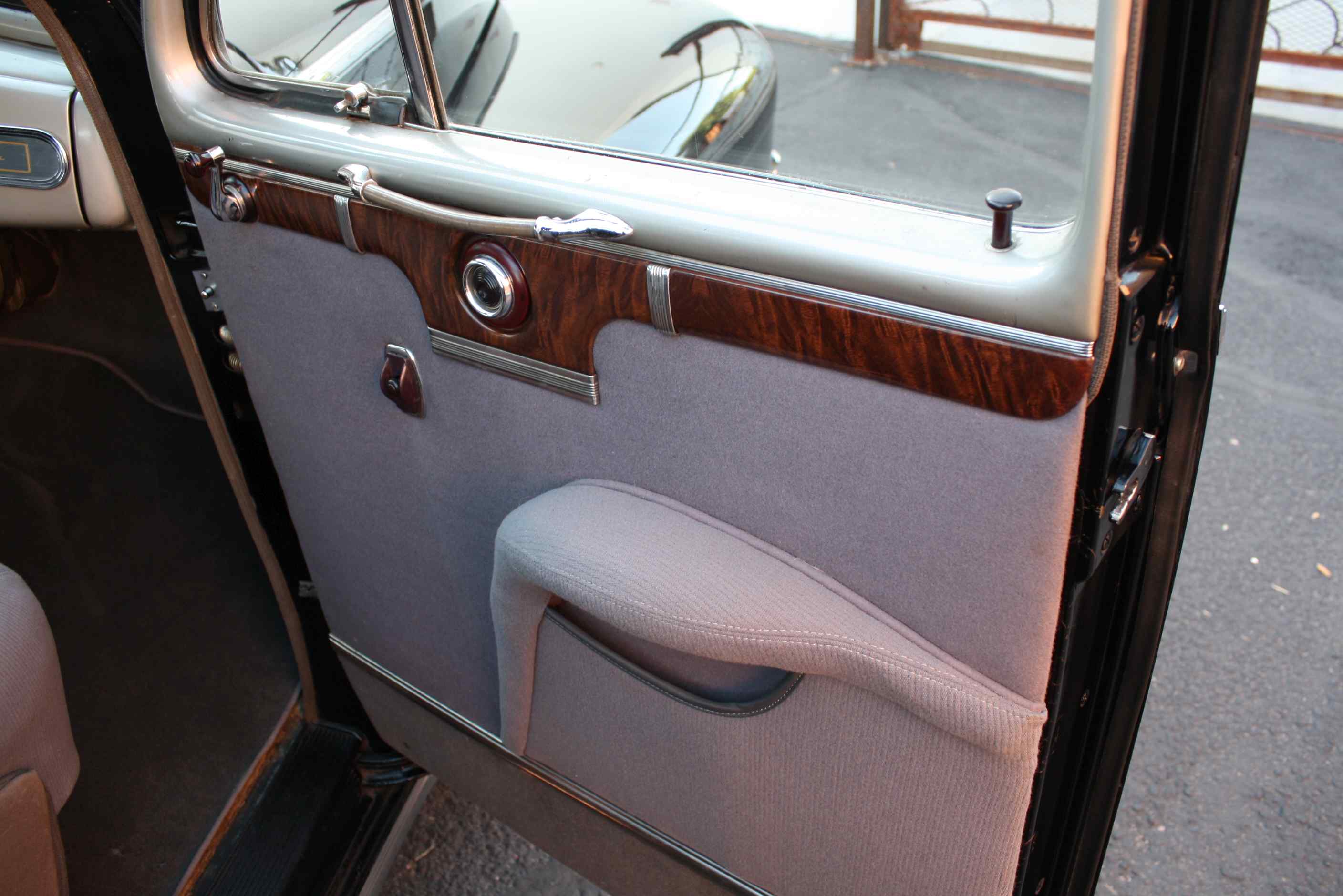 1947 Lincoln Town Car V12 Sedan