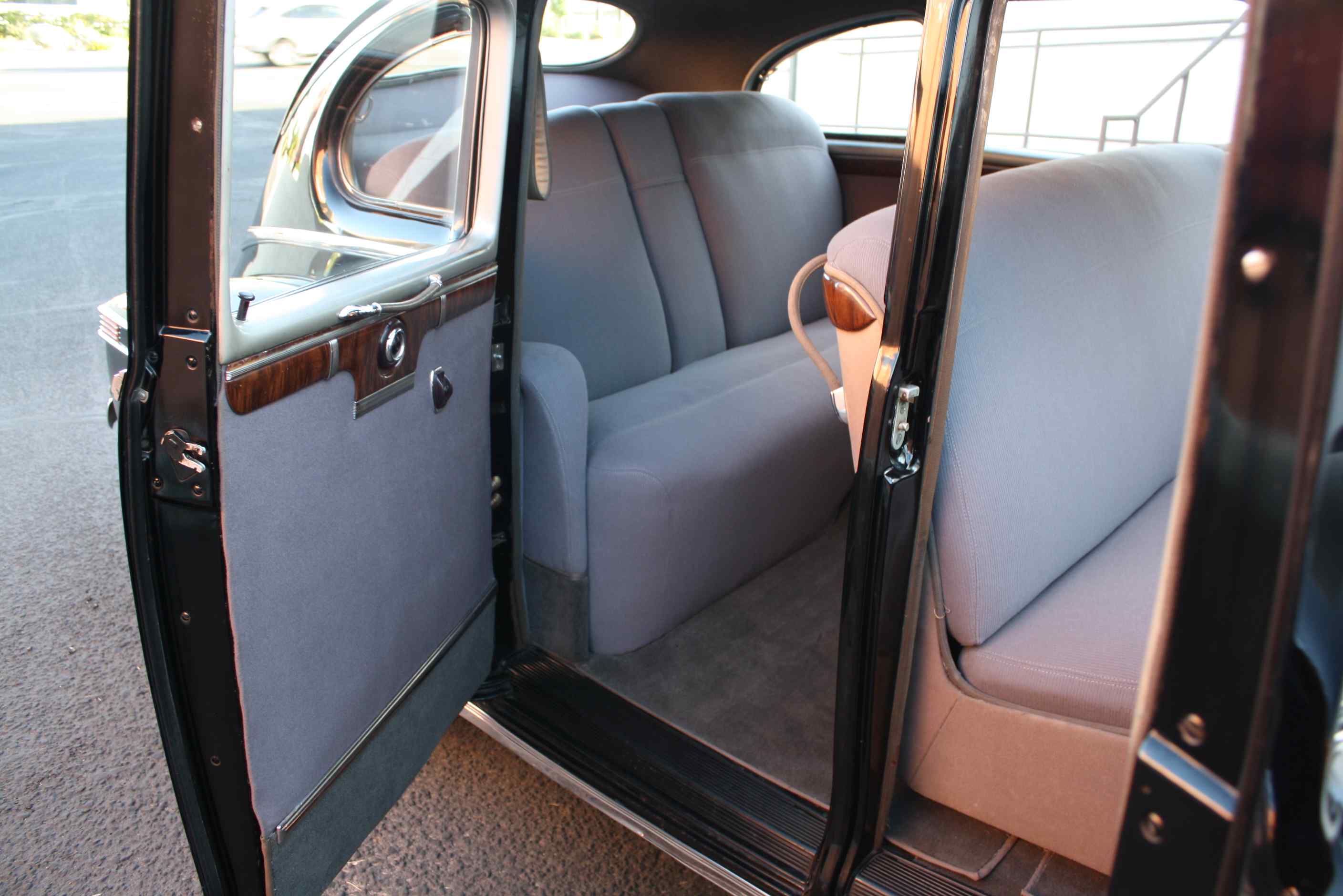 1947 Lincoln Town Car V12 Sedan