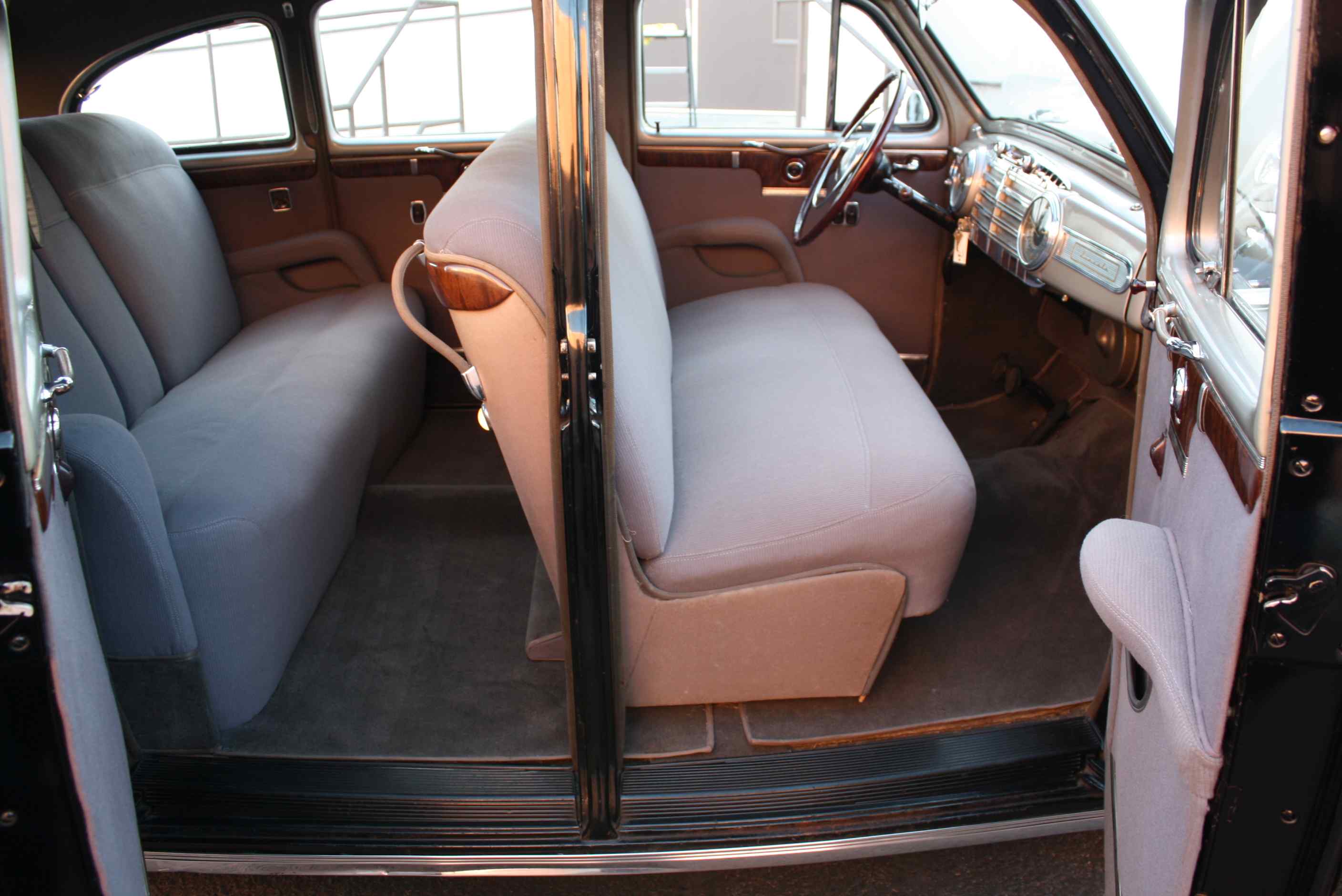 1947 Lincoln Town Car V12 Sedan