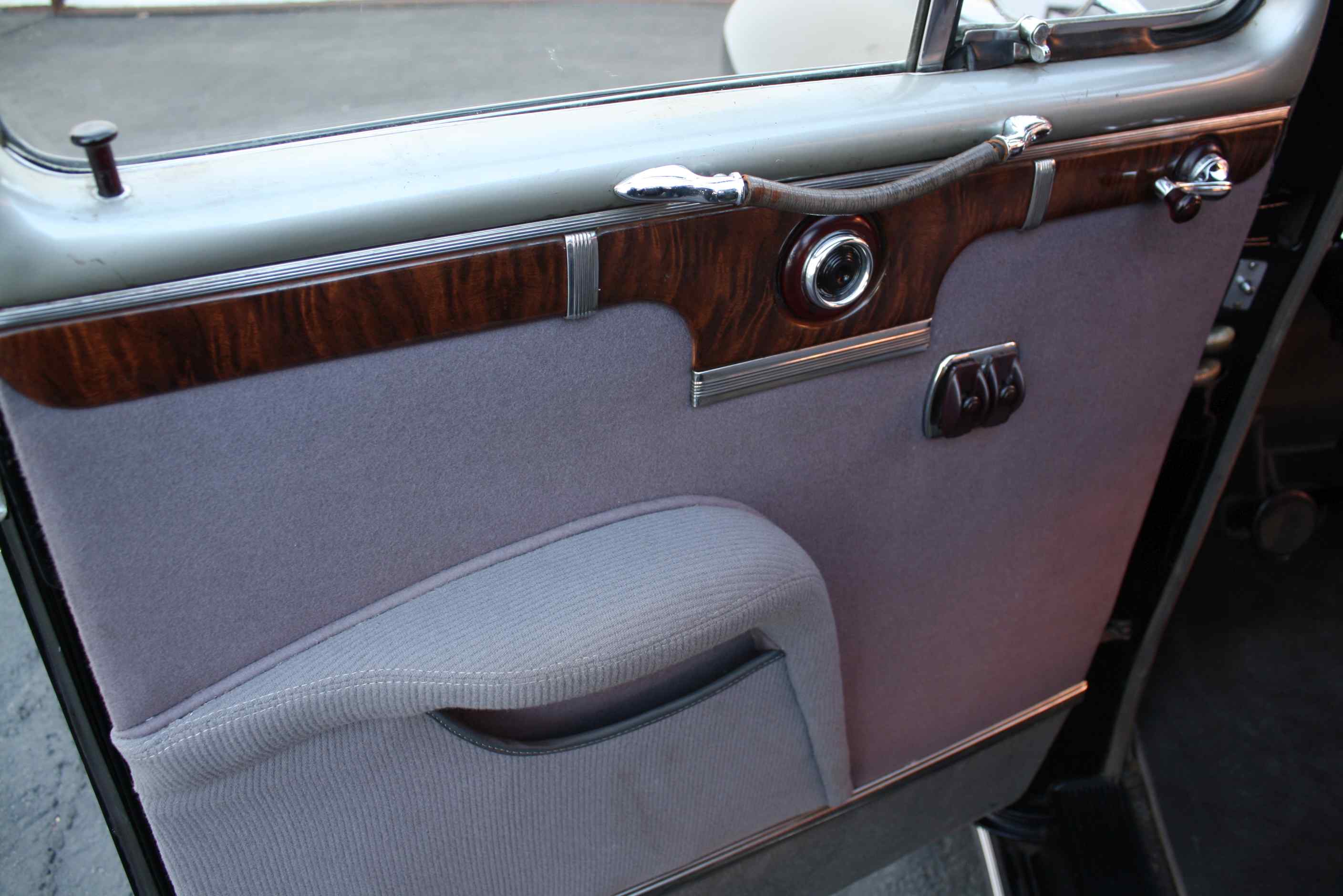 1947 Lincoln Town Car V12 Sedan