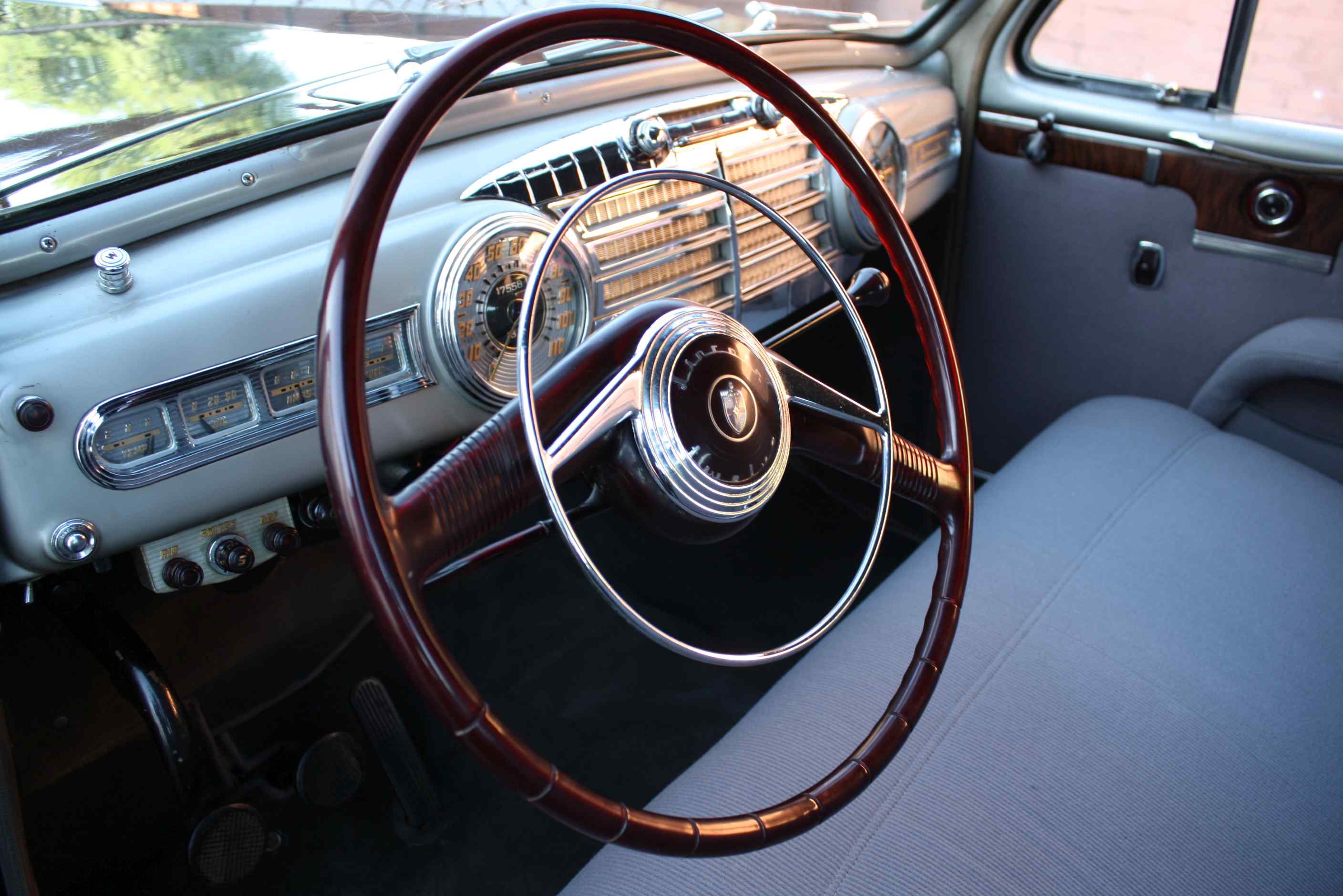 1947 Lincoln Town Car V12 Sedan