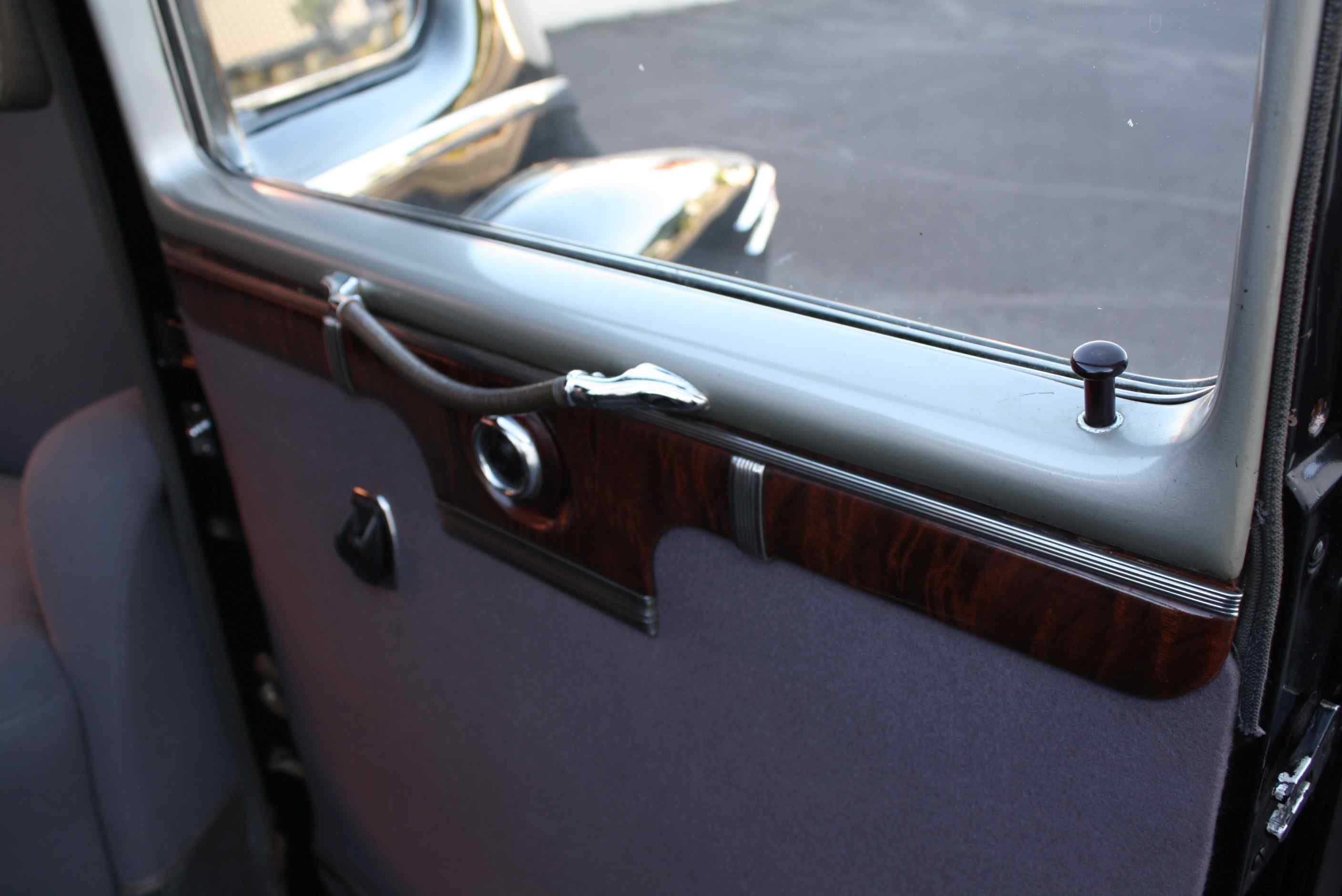 1947 Lincoln Town Car V12 Sedan