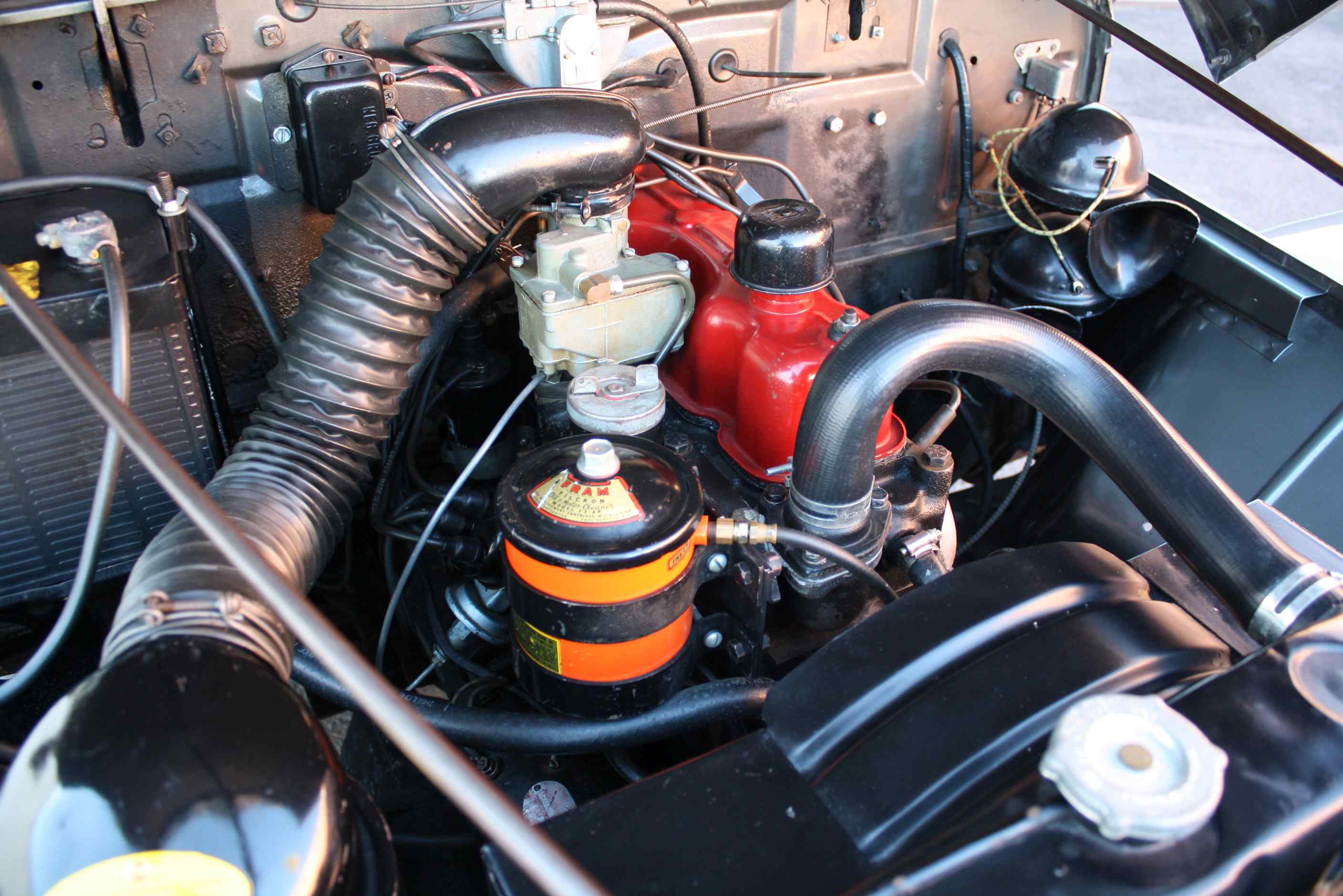 1953 Willys Wagon 4×4.