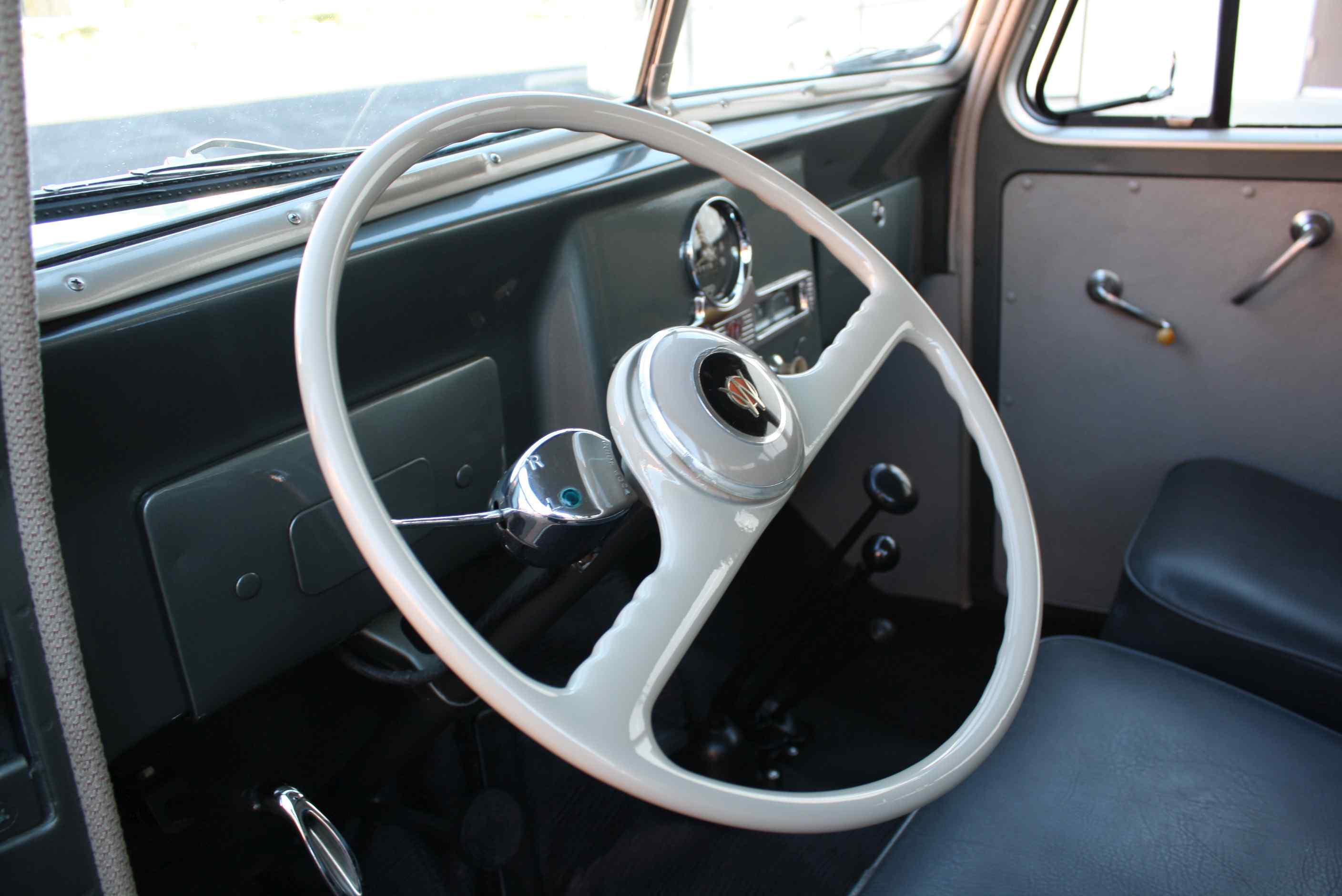 1953 Willys Wagon 4×4.