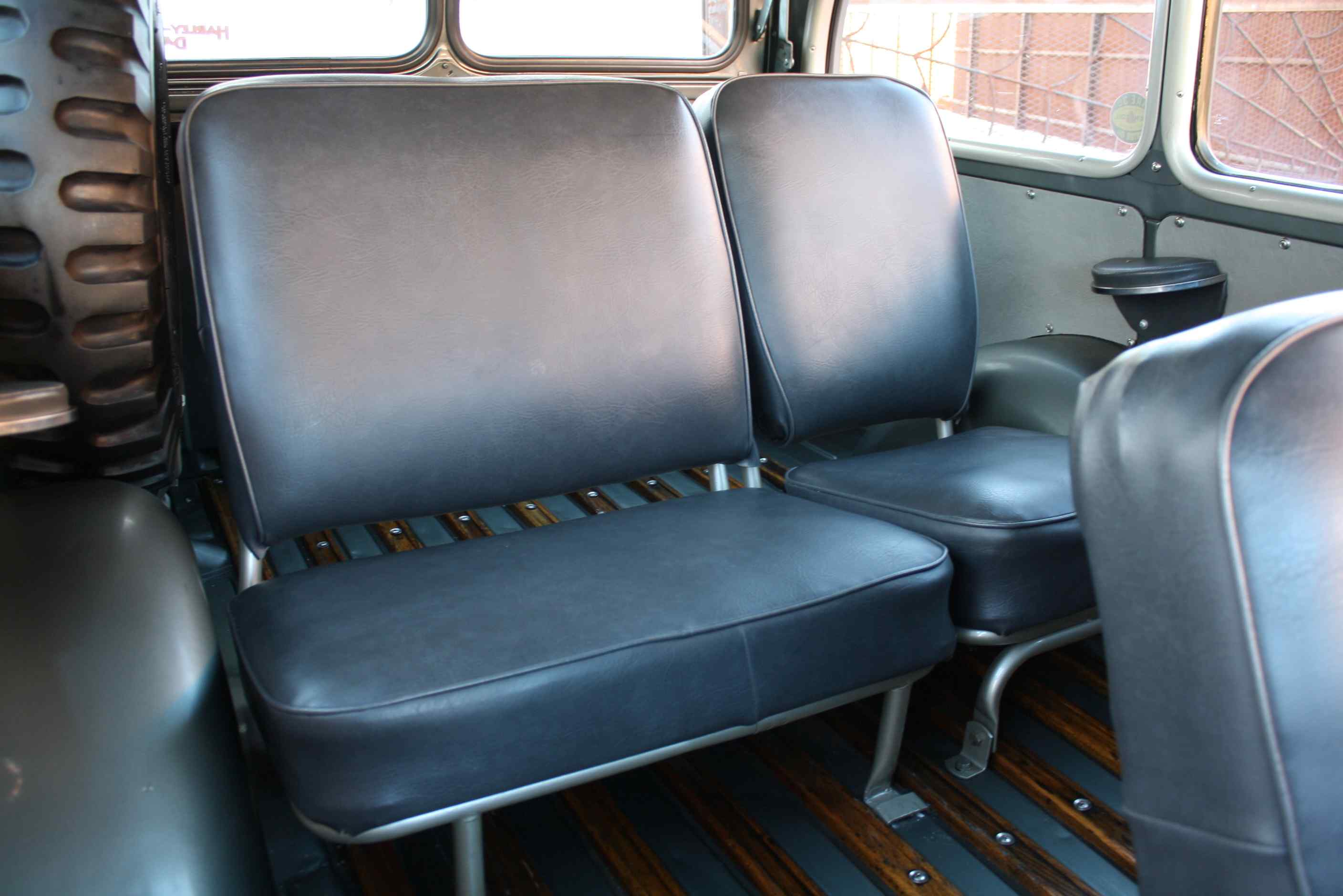 1953 Willys Wagon 4×4.