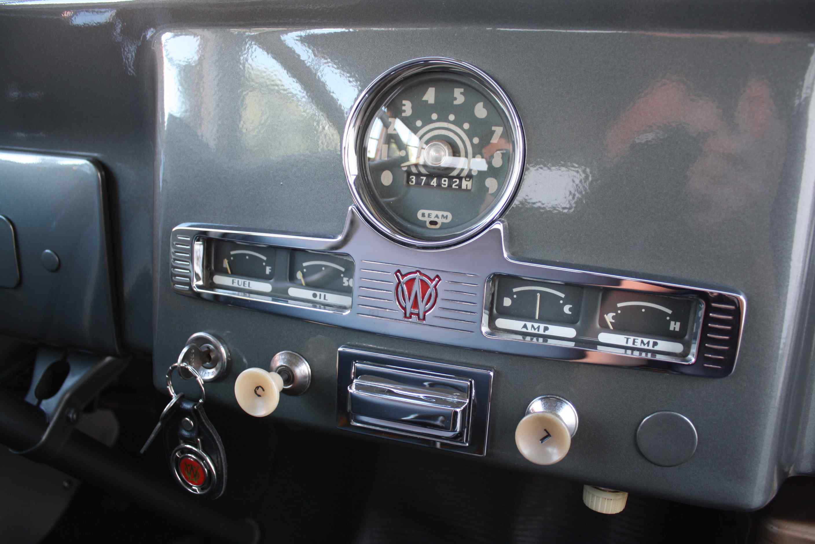 1953 Willys Wagon 4×4.