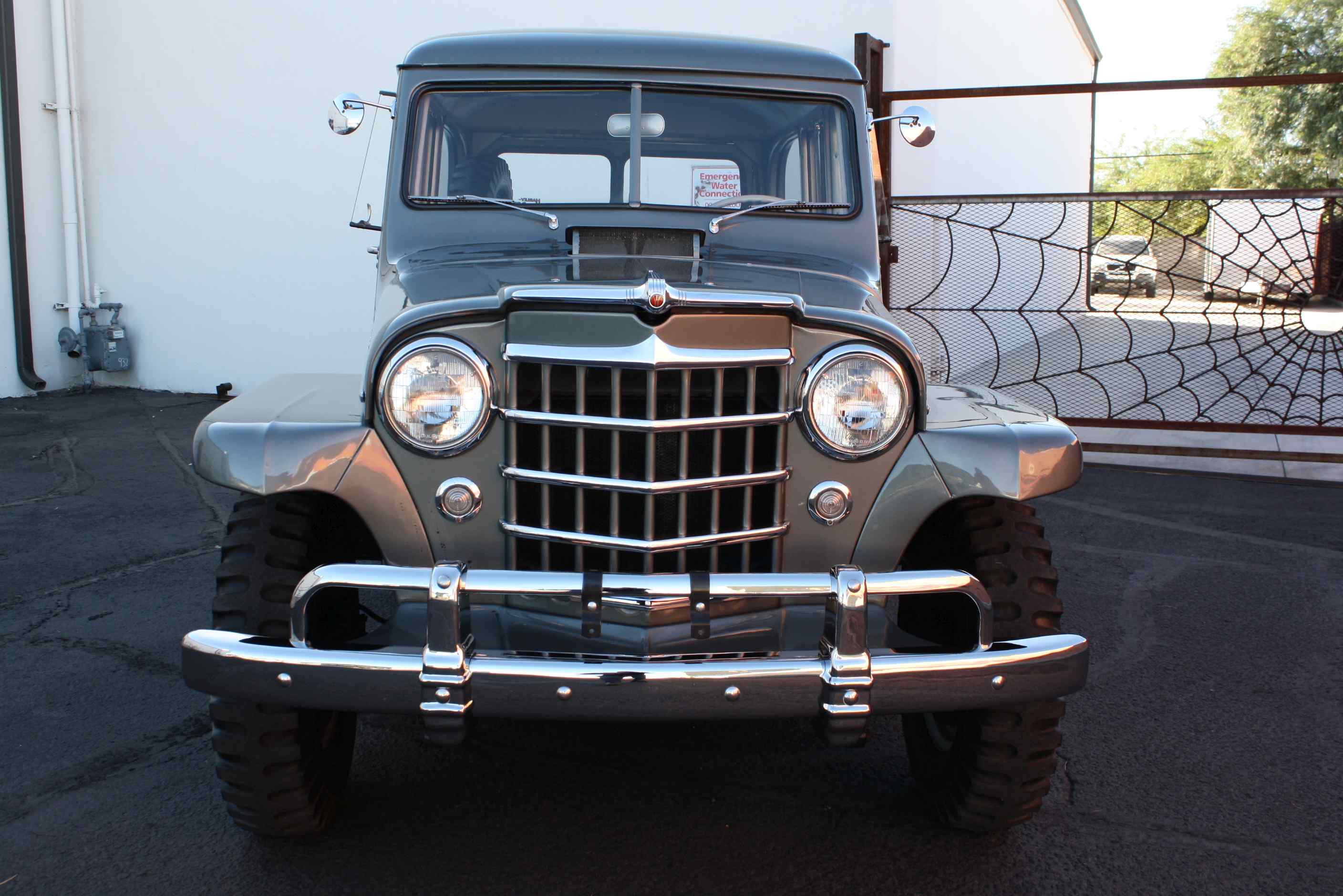 1953 Willys Wagon 4×4.