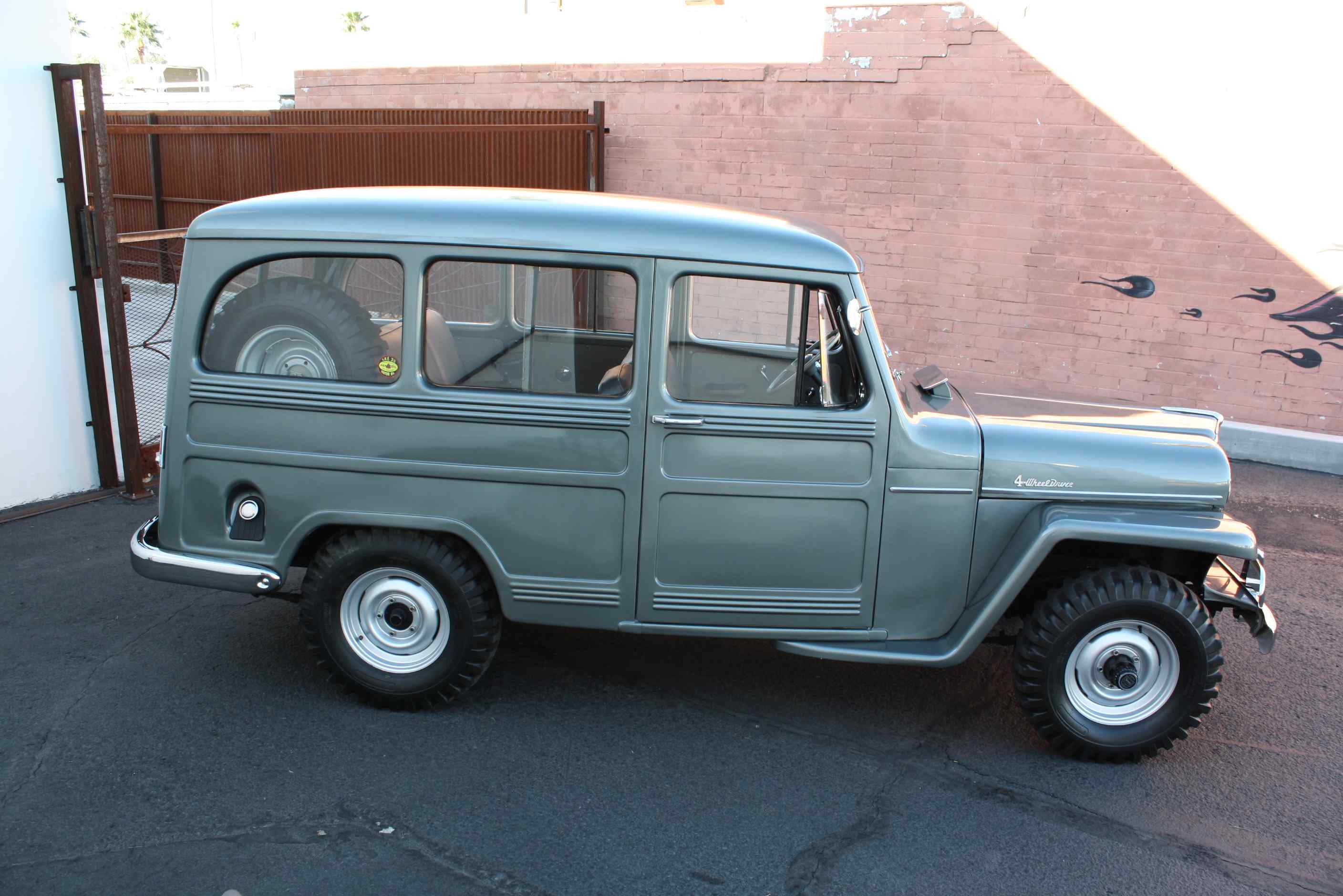 1953 Willys Wagon 4×4.