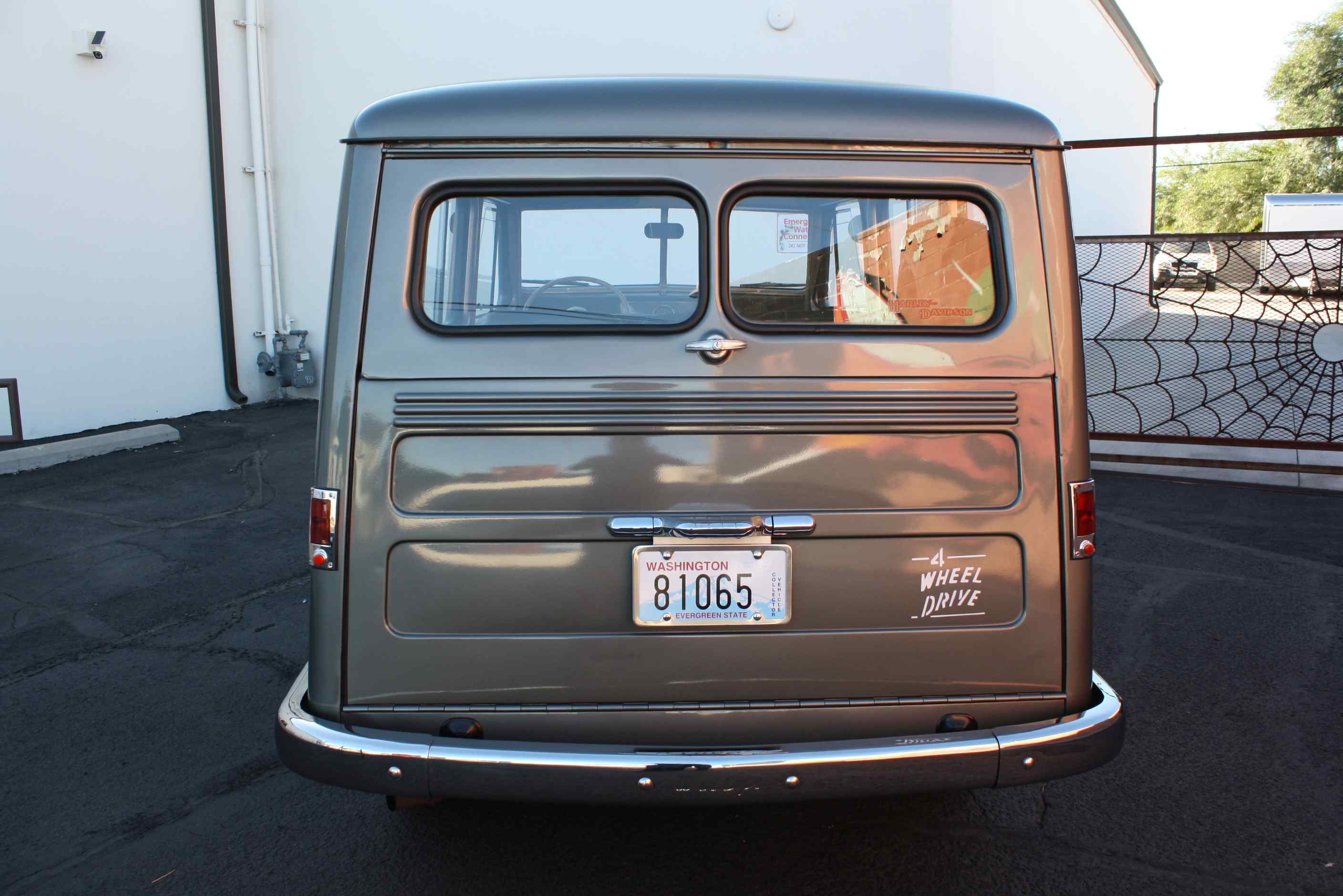 1953 Willys Wagon 4×4.