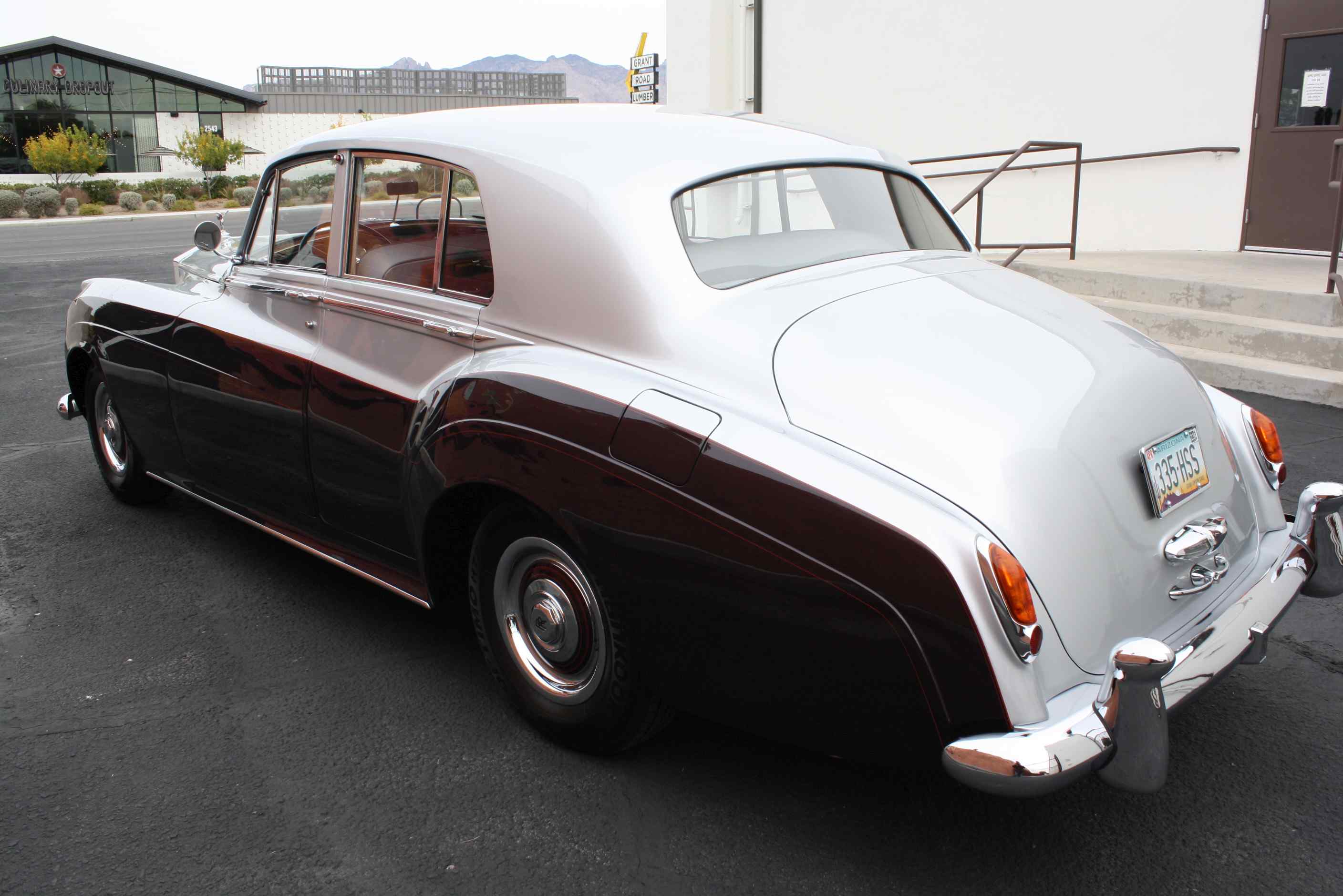 1960 Rolls Royce Silver Cloud II “Touring Edition”