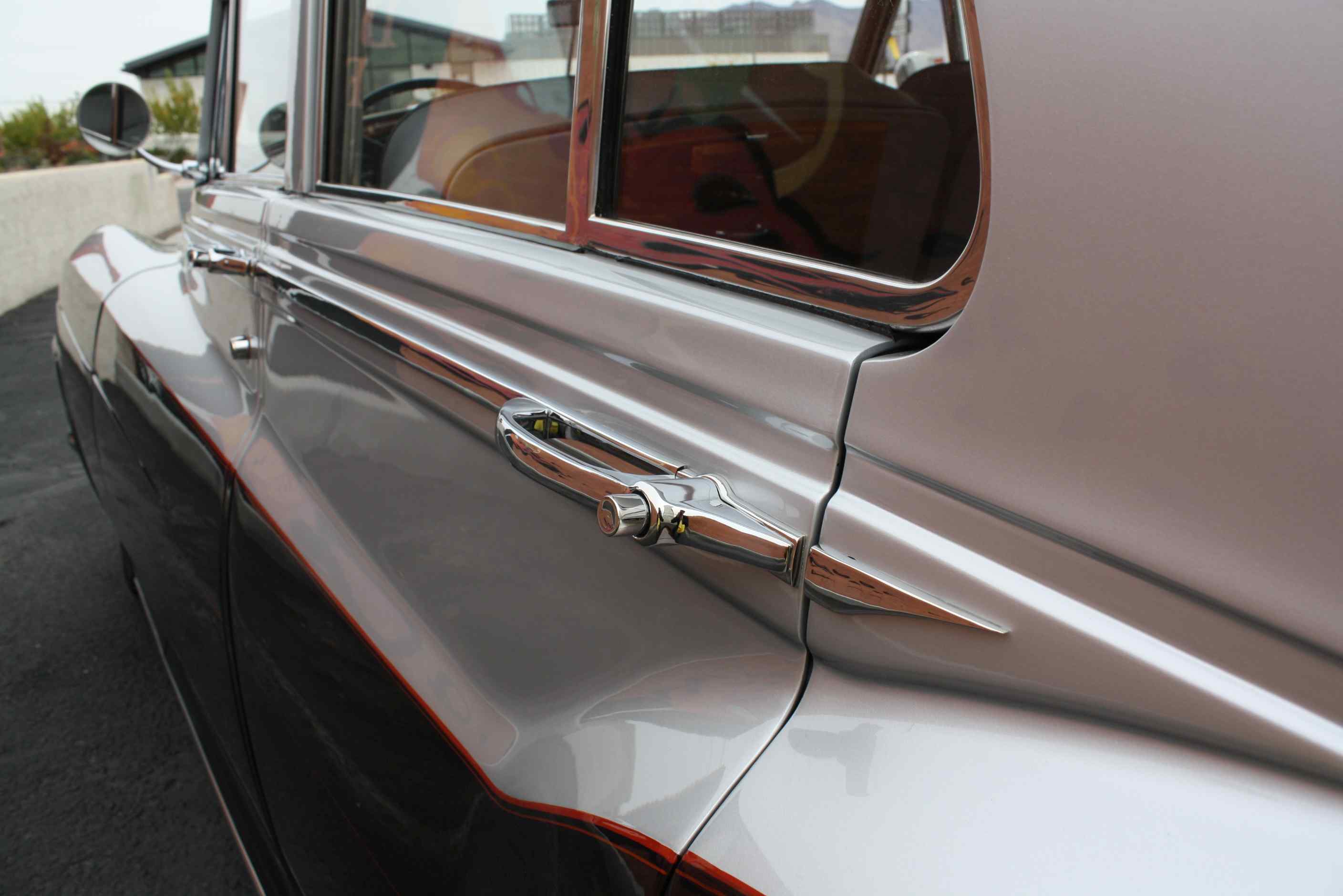 1960 Rolls Royce Silver Cloud II “Touring Edition”