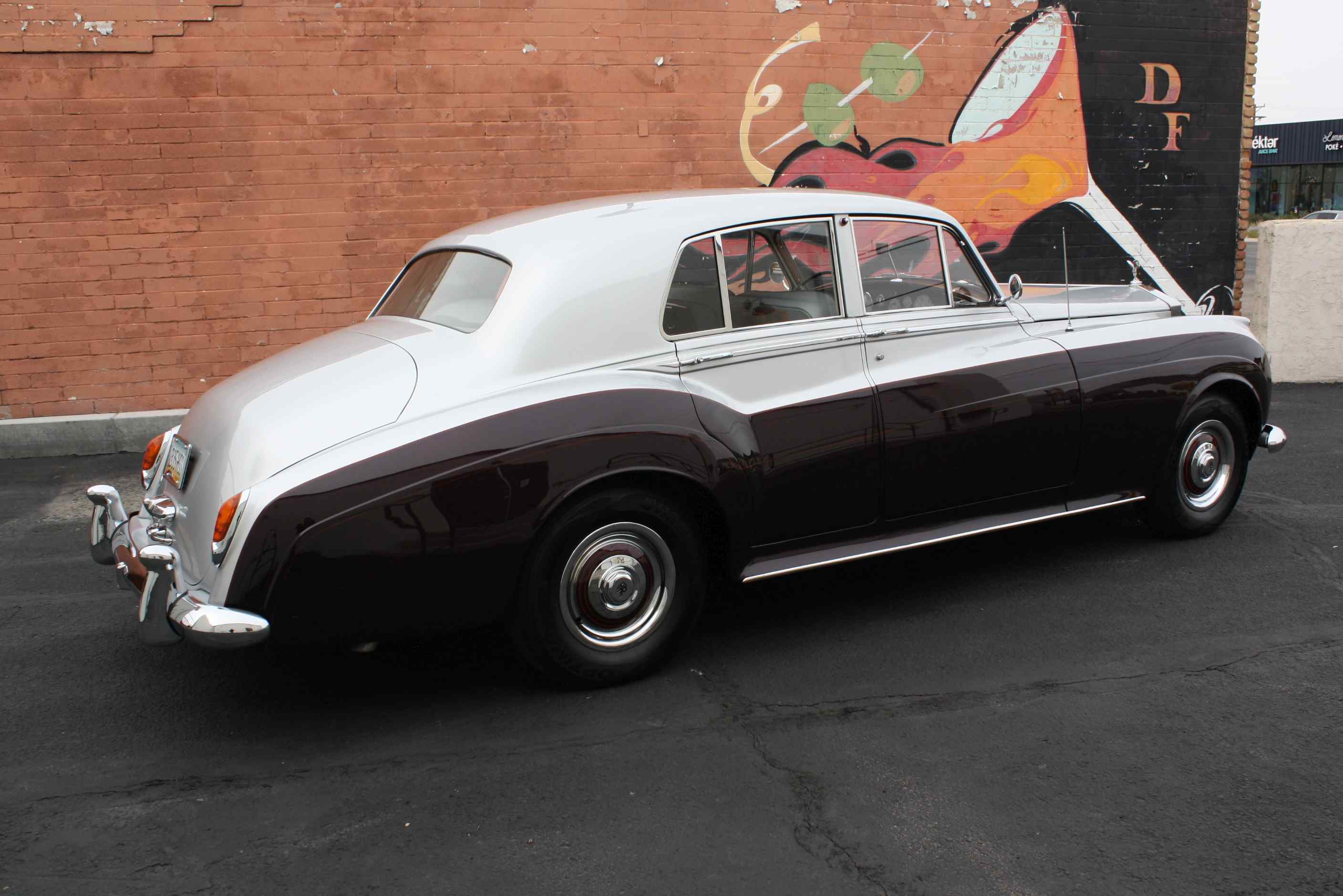 1960 Rolls Royce Silver Cloud II “Touring Edition”