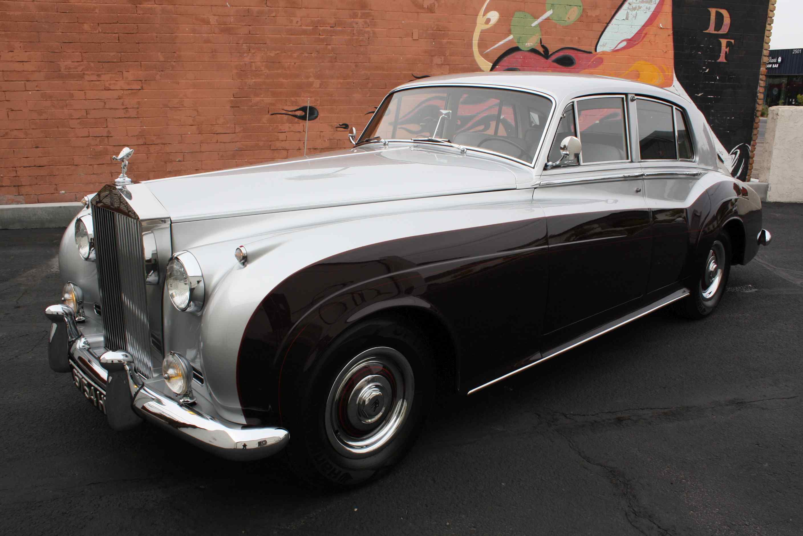 1960 Rolls Royce Silver Cloud II “Touring Edition”