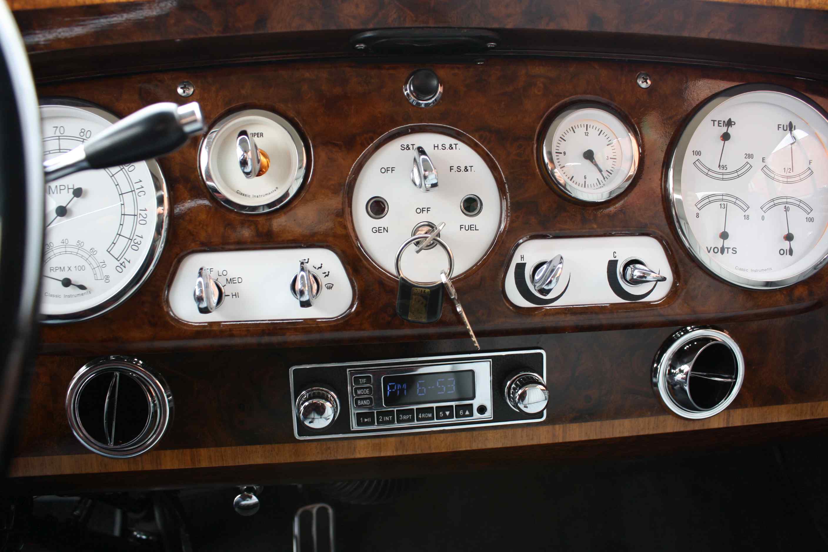 1960 Rolls Royce Silver Cloud II “Touring Edition”