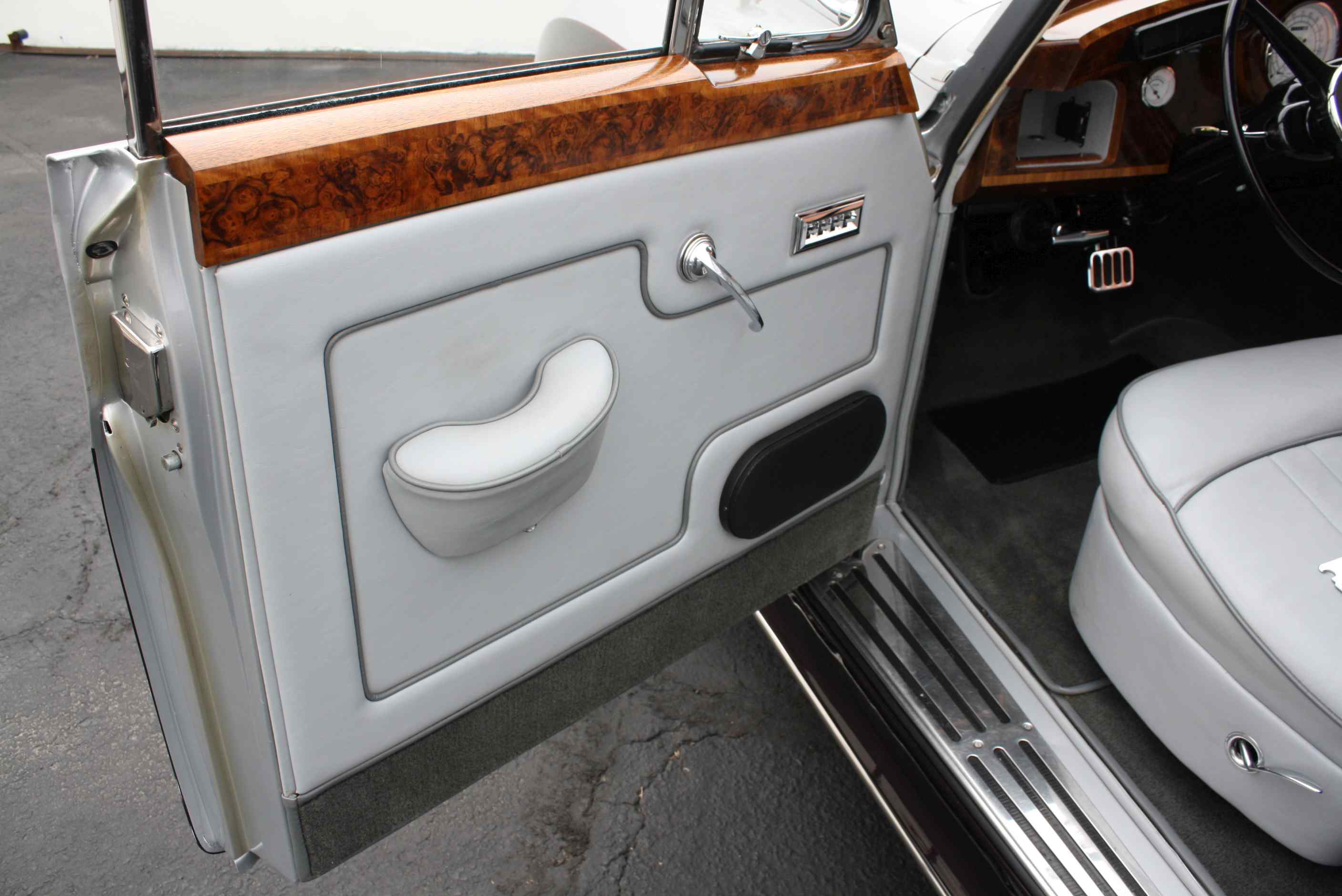 1960 Rolls Royce Silver Cloud II “Touring Edition”