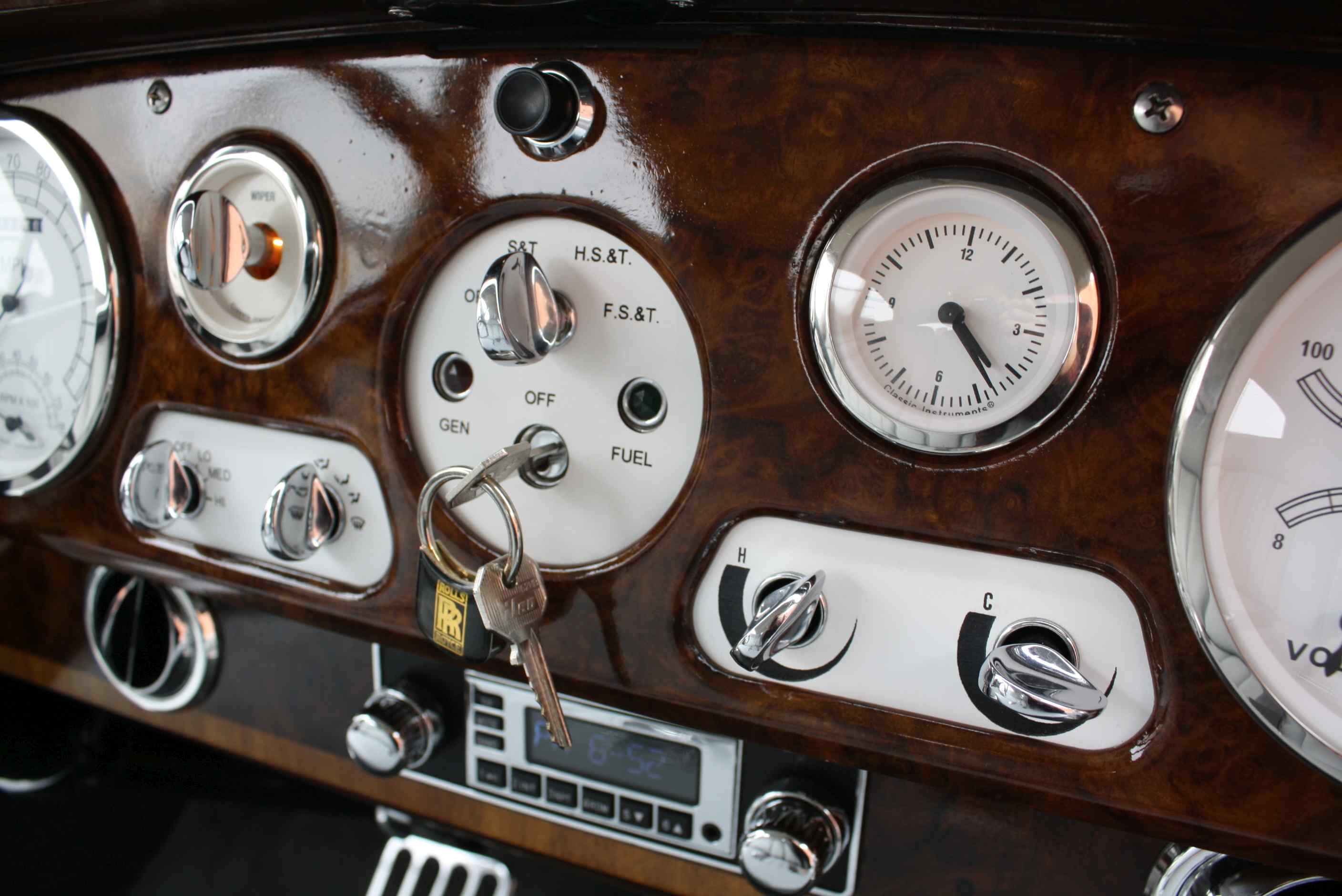 1960 Rolls Royce Silver Cloud II “Touring Edition”