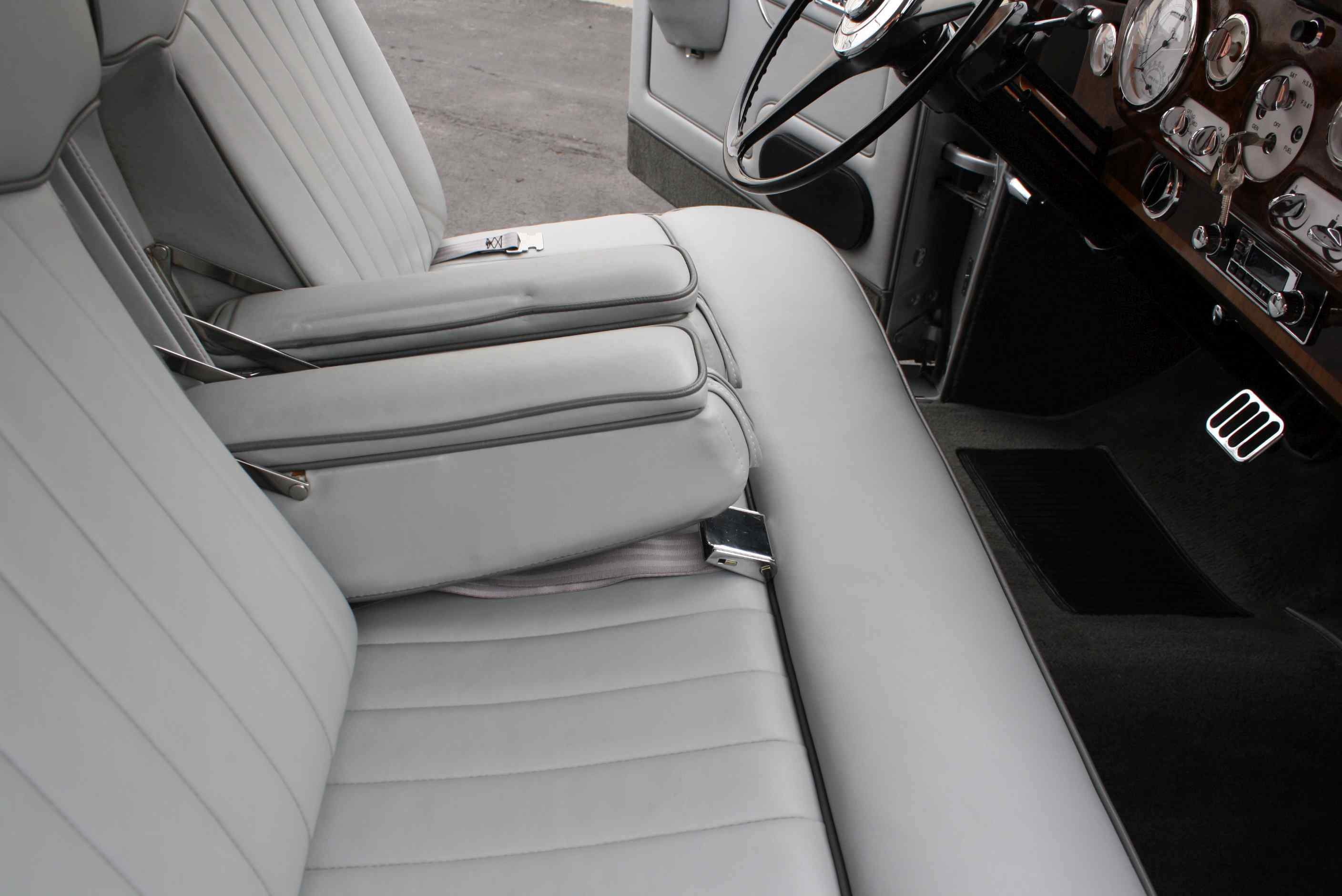 1960 Rolls Royce Silver Cloud II “Touring Edition”