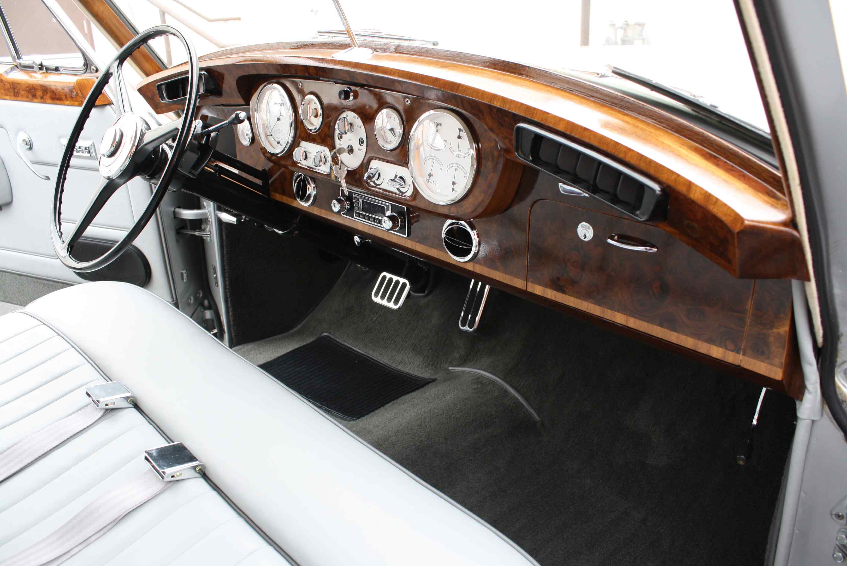 1960 Rolls Royce Silver Cloud II “Touring Edition”