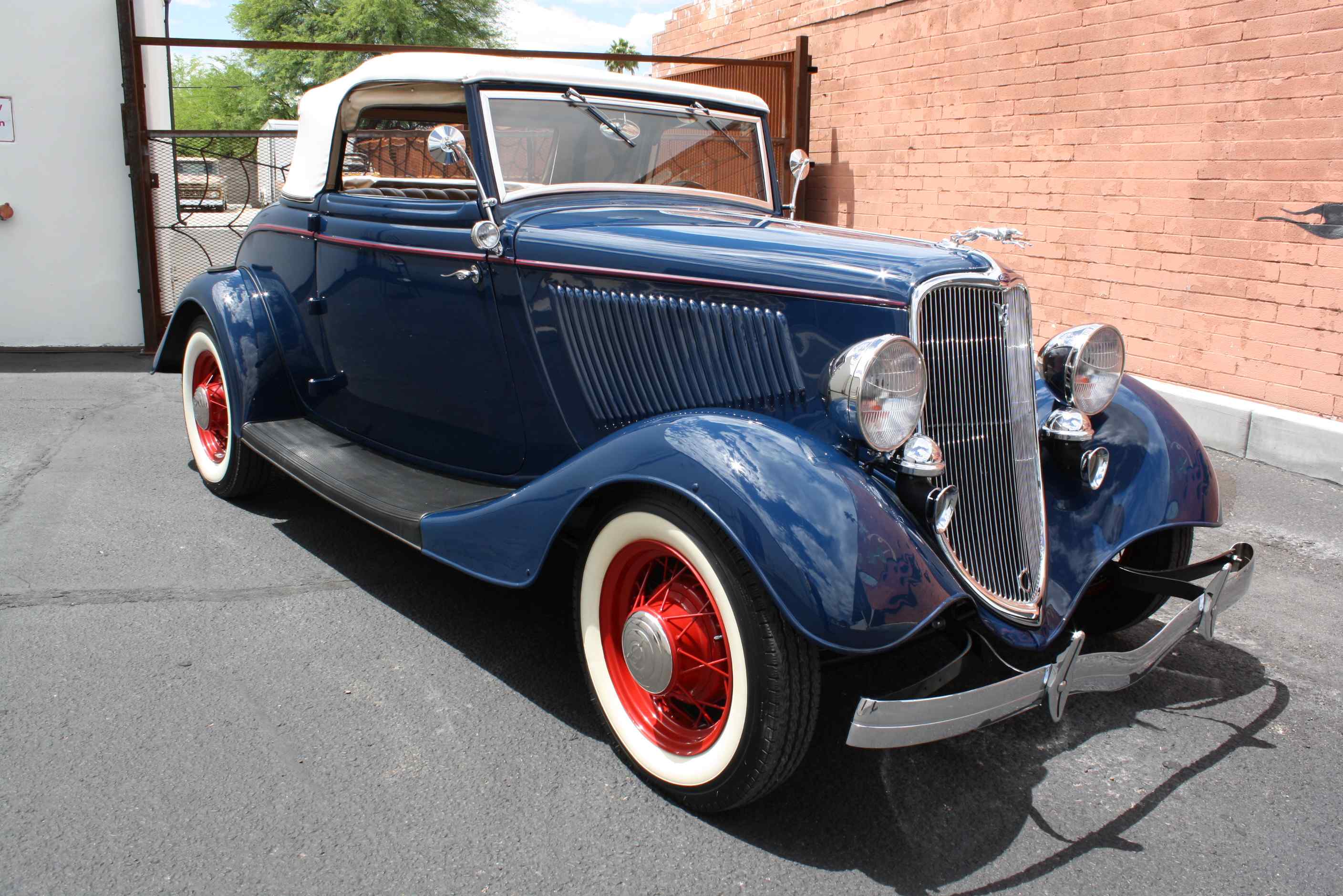 1933 Ford Cabriolet.
