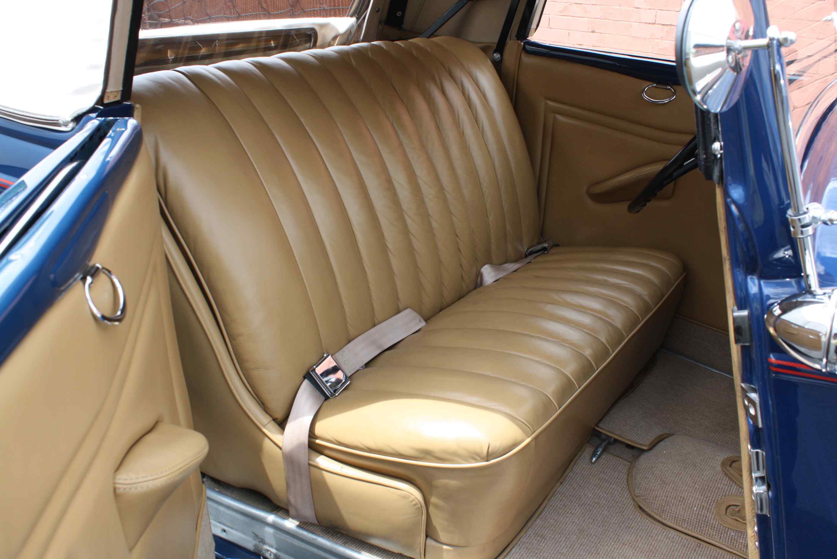 1933 Ford Cabriolet.