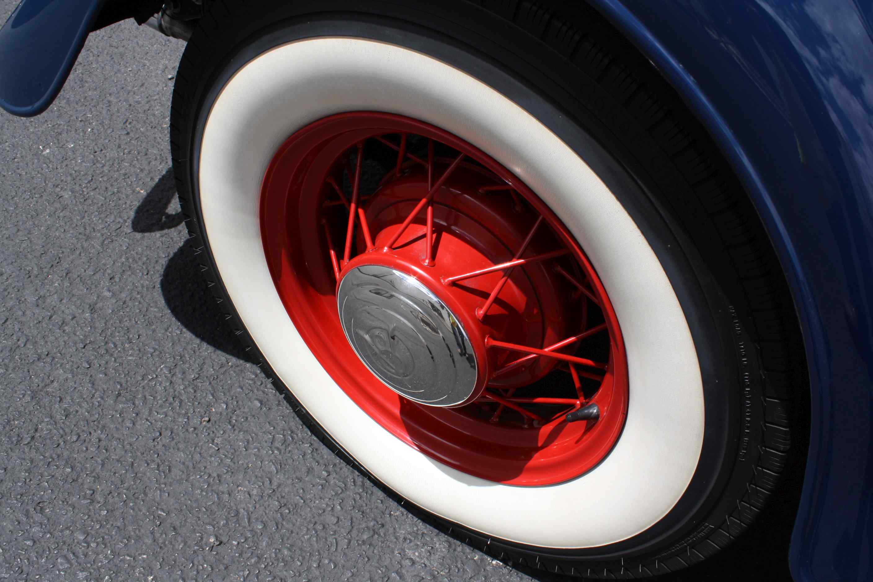 1933 Ford Cabriolet.