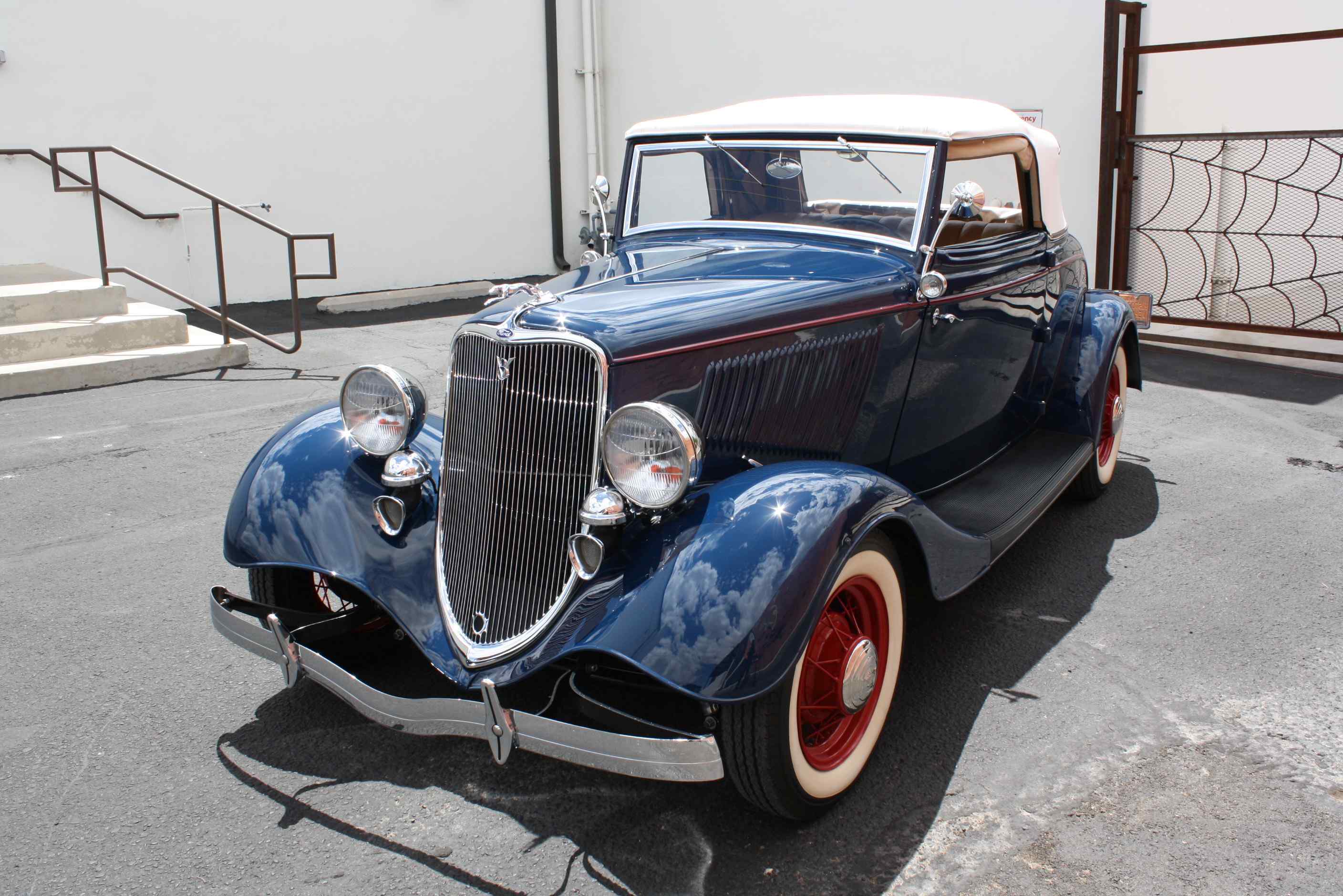 1933 Ford Cabriolet.
