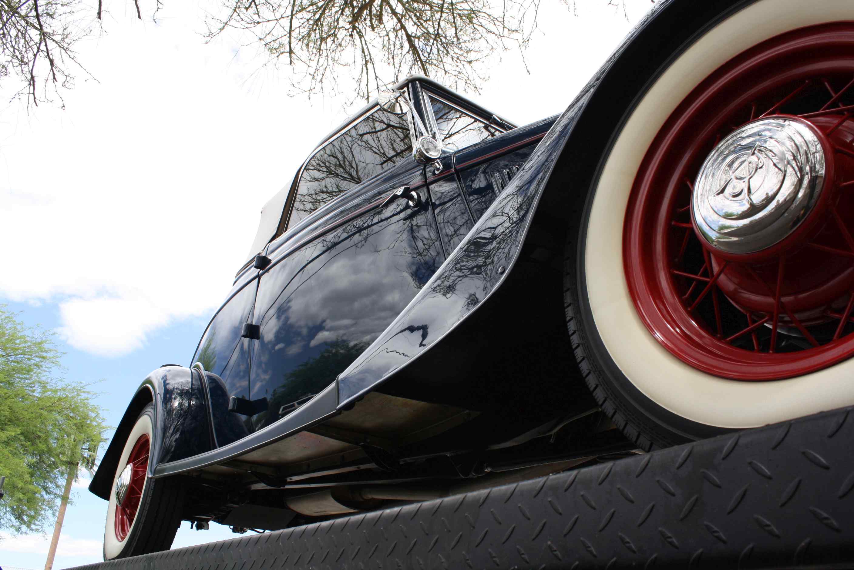 1933 Ford Cabriolet.