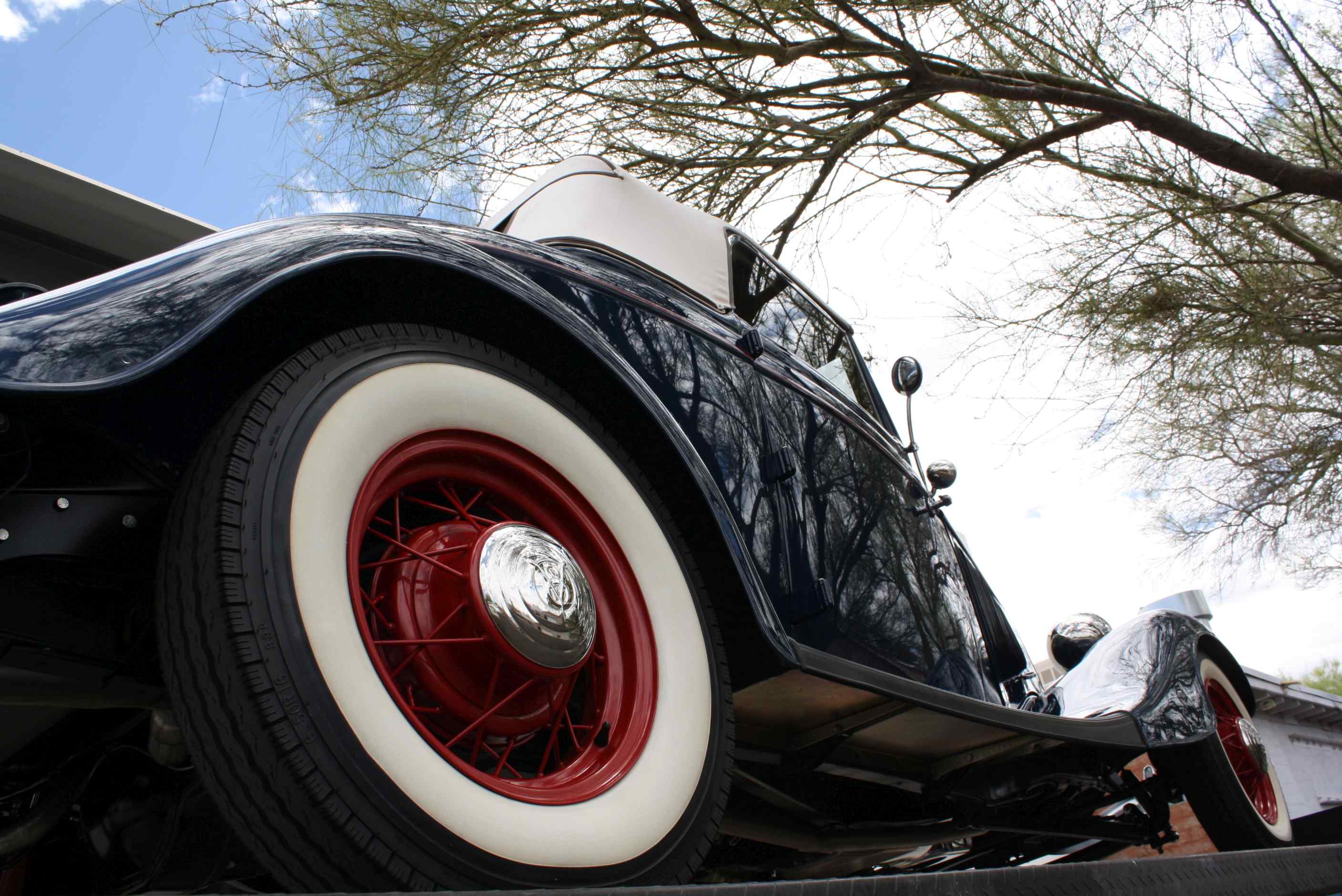 1933 Ford Cabriolet.