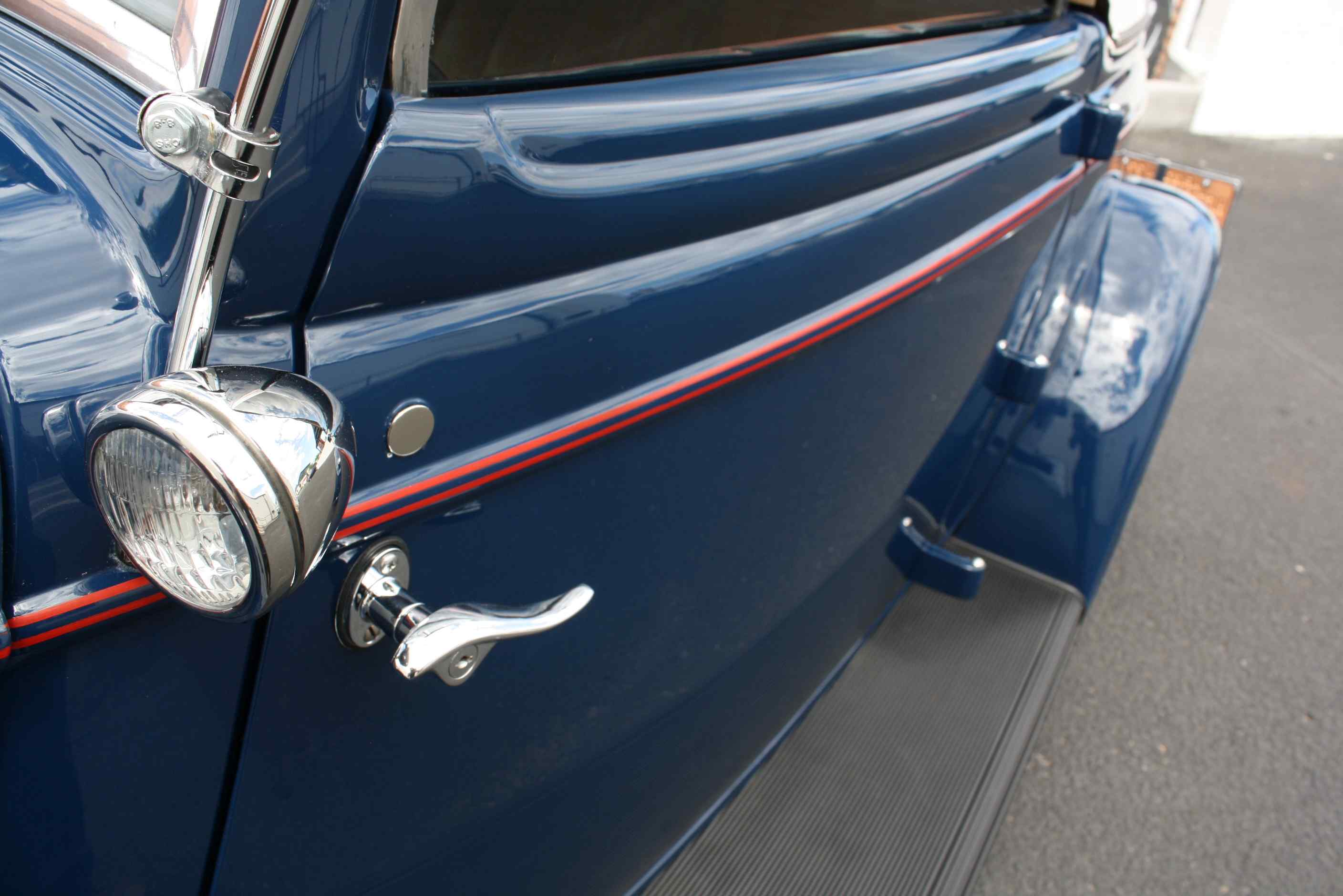 1933 Ford Cabriolet.
