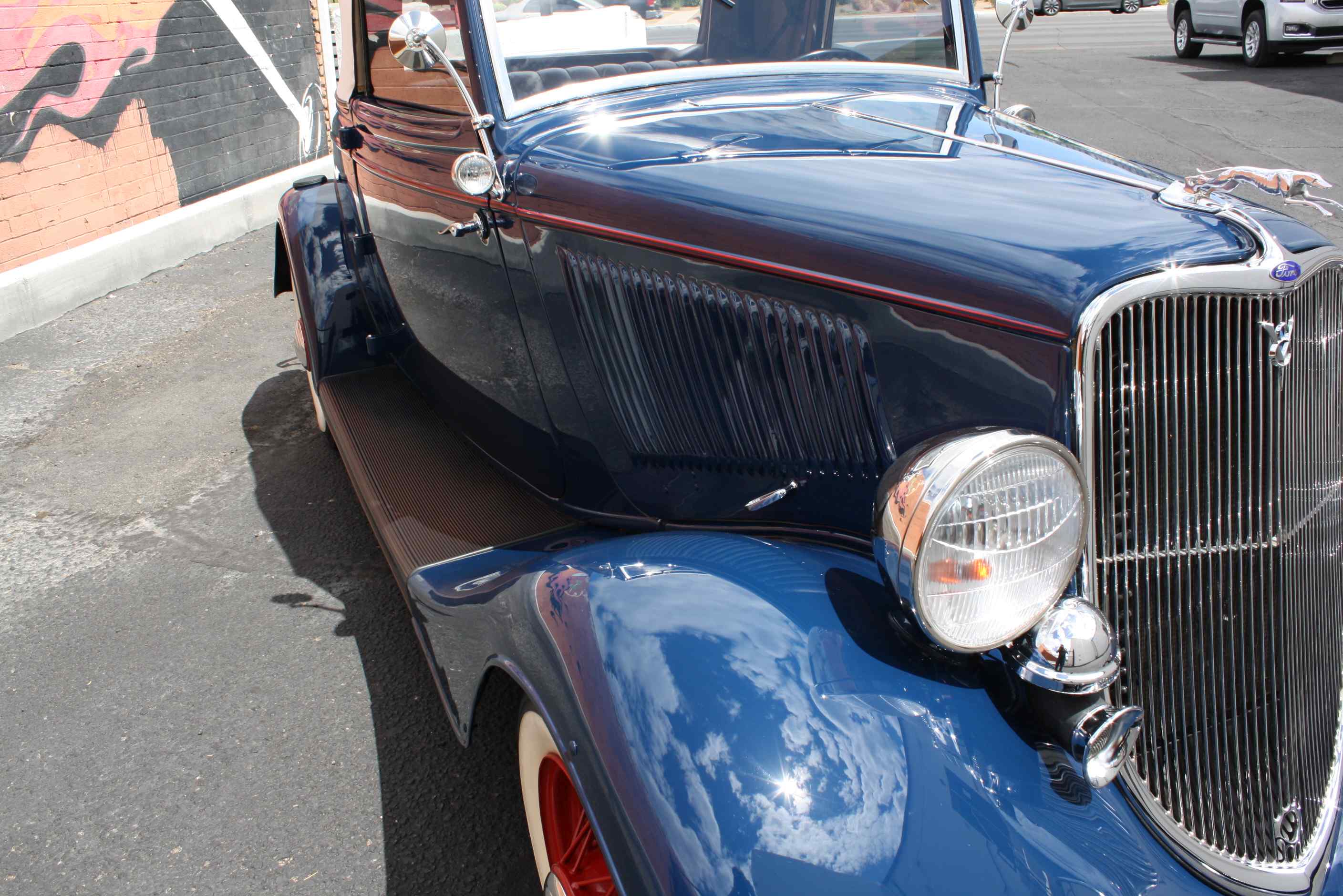 1933 Ford Cabriolet.