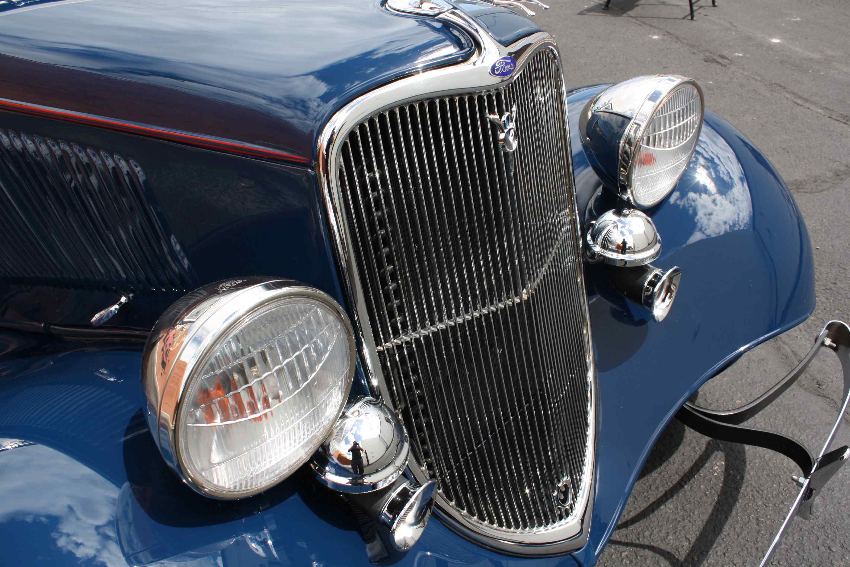 1933 Ford Cabriolet.