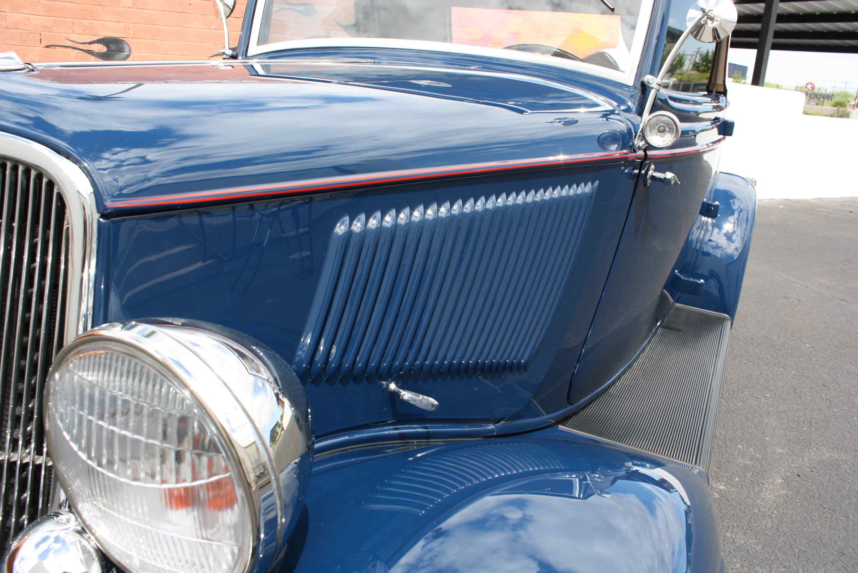 1933 Ford Cabriolet.