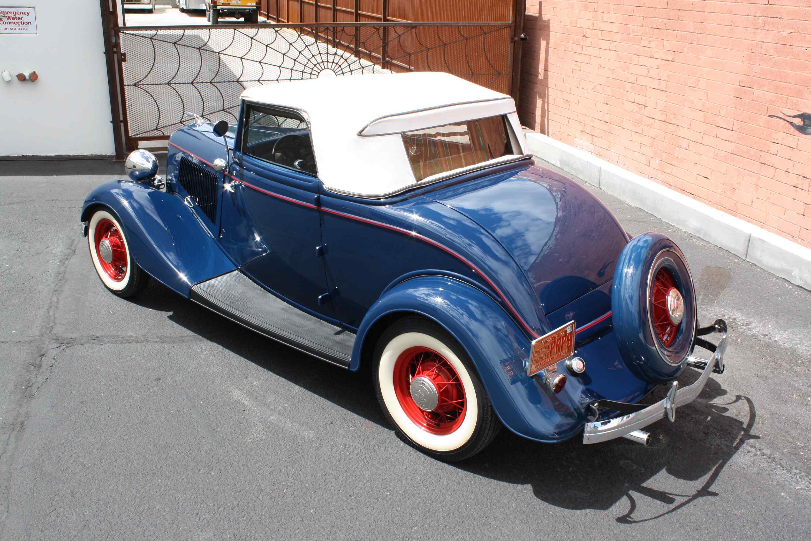 1933 Ford Cabriolet.