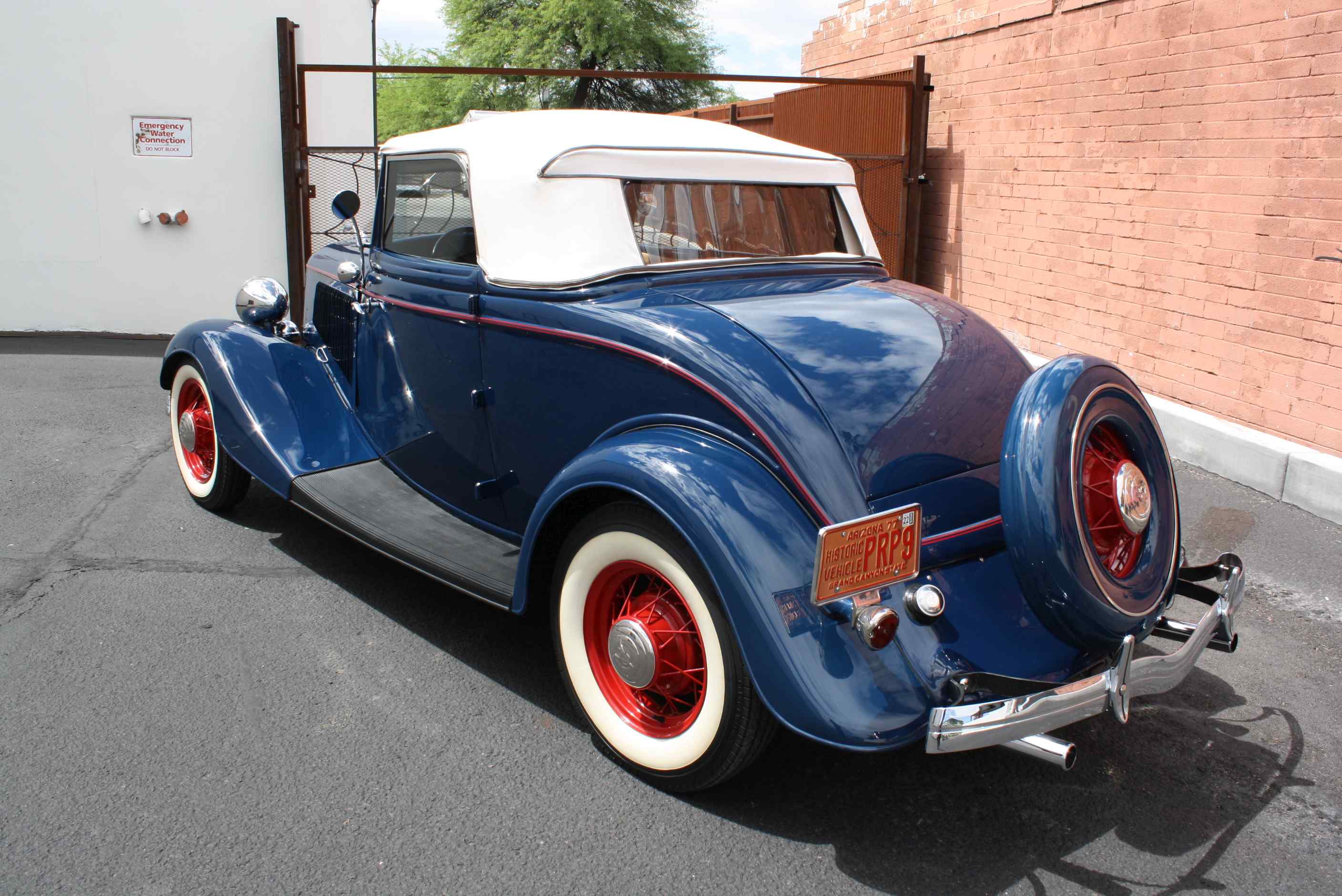 1933 Ford Cabriolet.